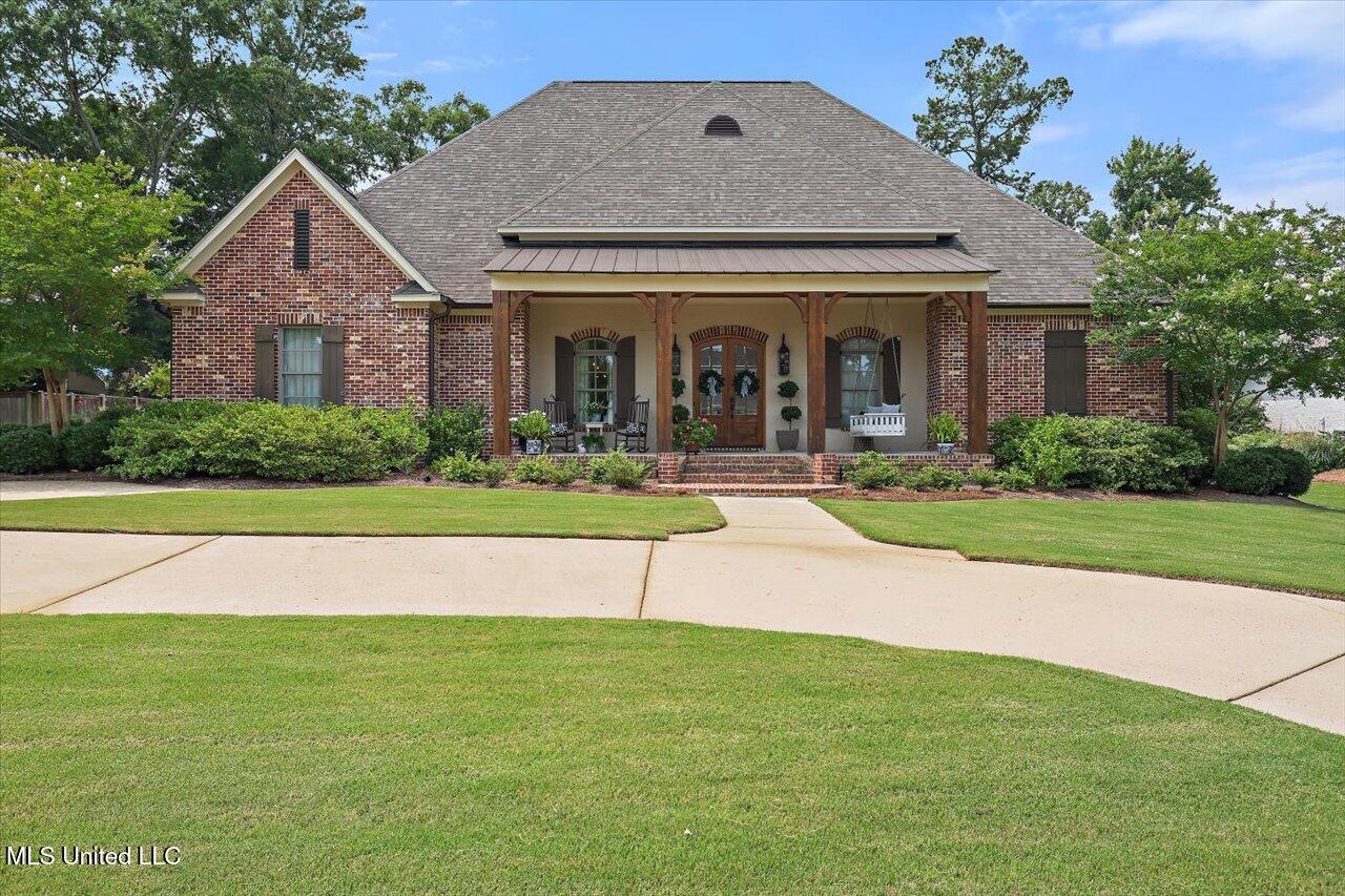 181 Ironwood Plantation Boulevard Property Photo 2