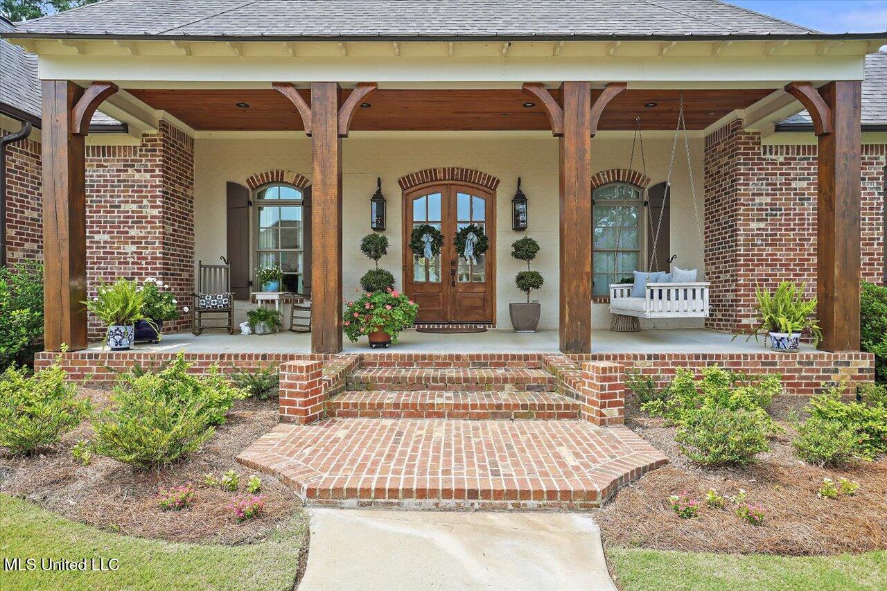 181 Ironwood Plantation Boulevard Property Photo 6