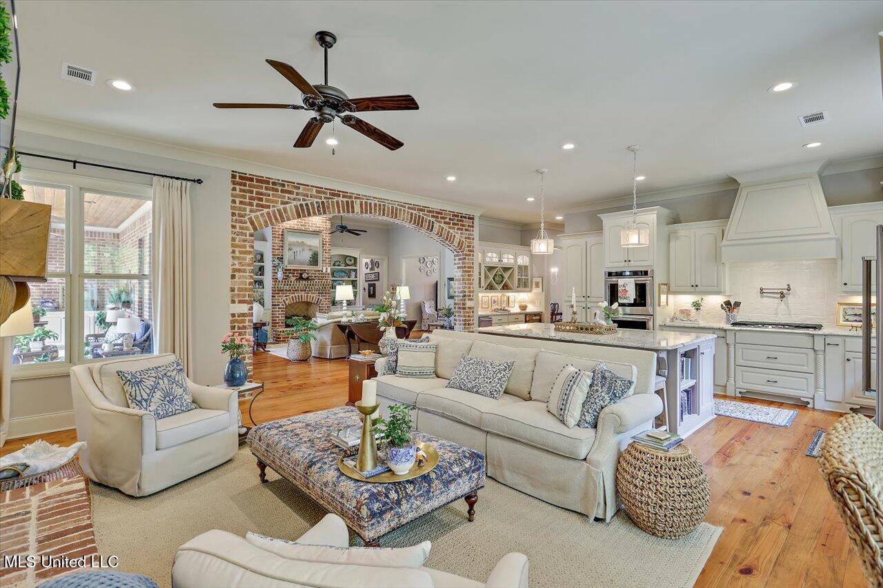 181 Ironwood Plantation Boulevard Property Photo 38