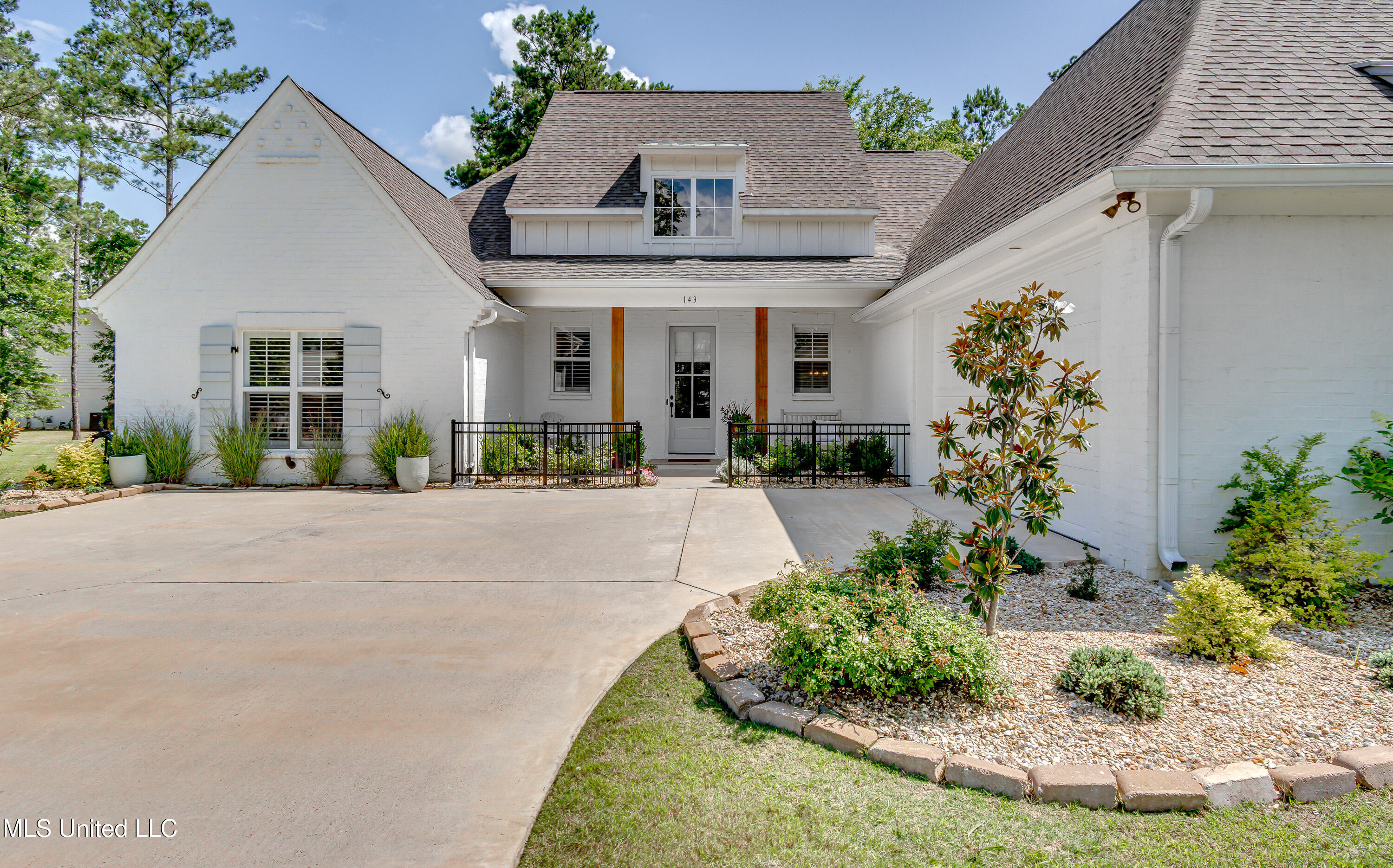 143 Lake Ridge Drive Property Photo 1