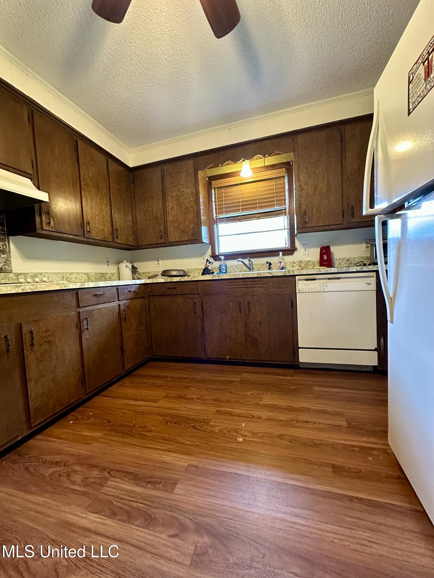 172 Cherry Avenue Property Photo 12