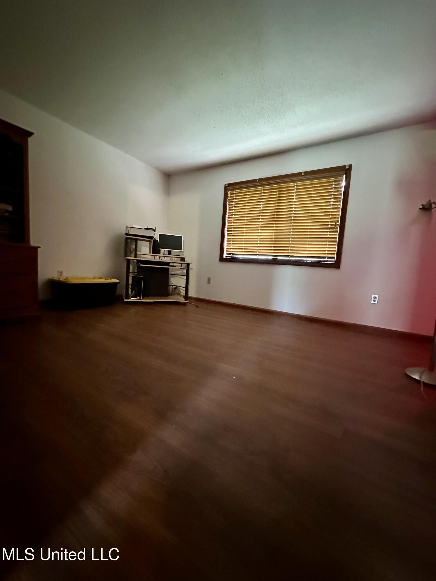 172 Cherry Avenue Property Photo 15