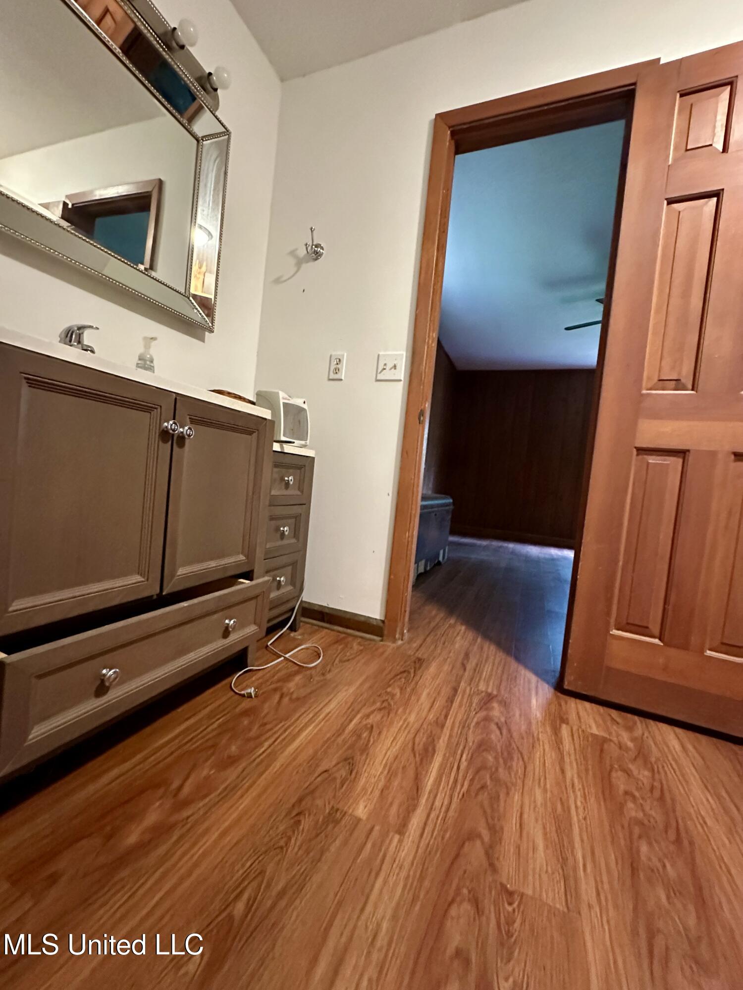 172 Cherry Avenue Property Photo 16