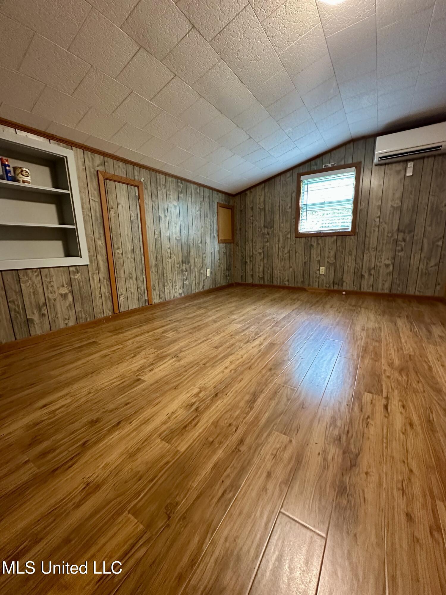 172 Cherry Avenue Property Photo 23