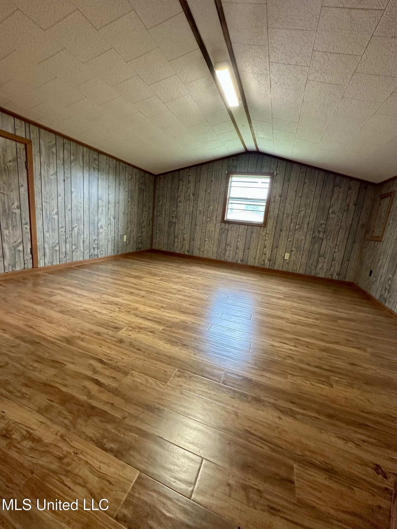 172 Cherry Avenue Property Photo 26