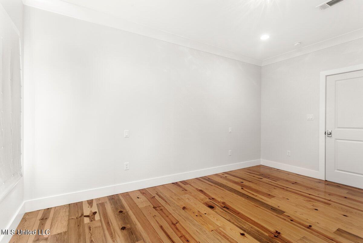 1309 Bowen Avenue Property Photo 23