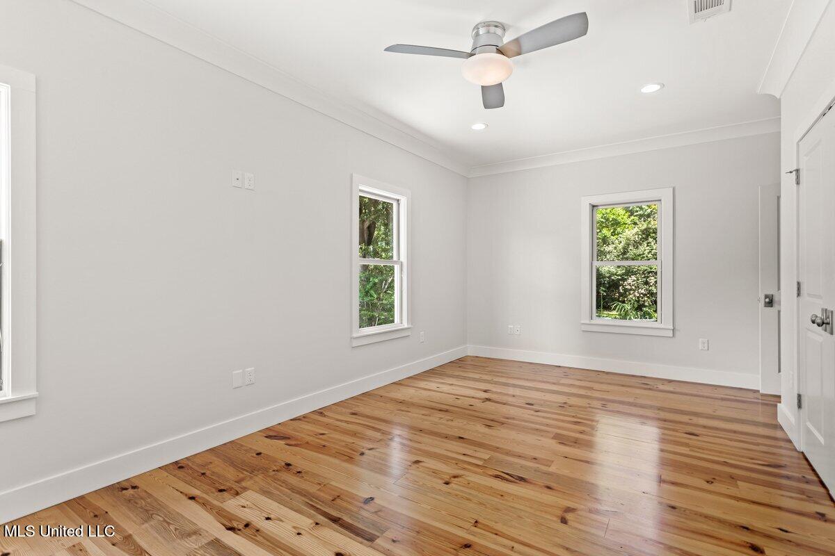 1309 Bowen Avenue Property Photo 24