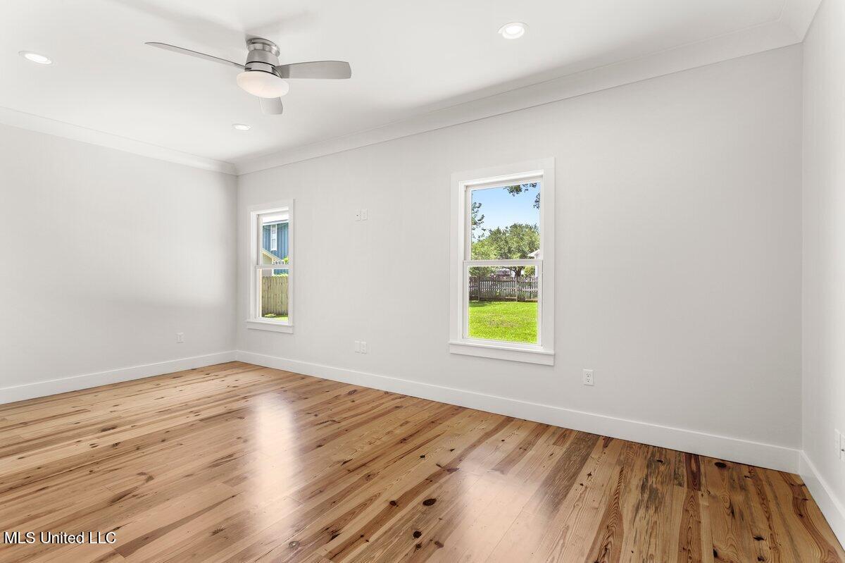 1309 Bowen Avenue Property Photo 25