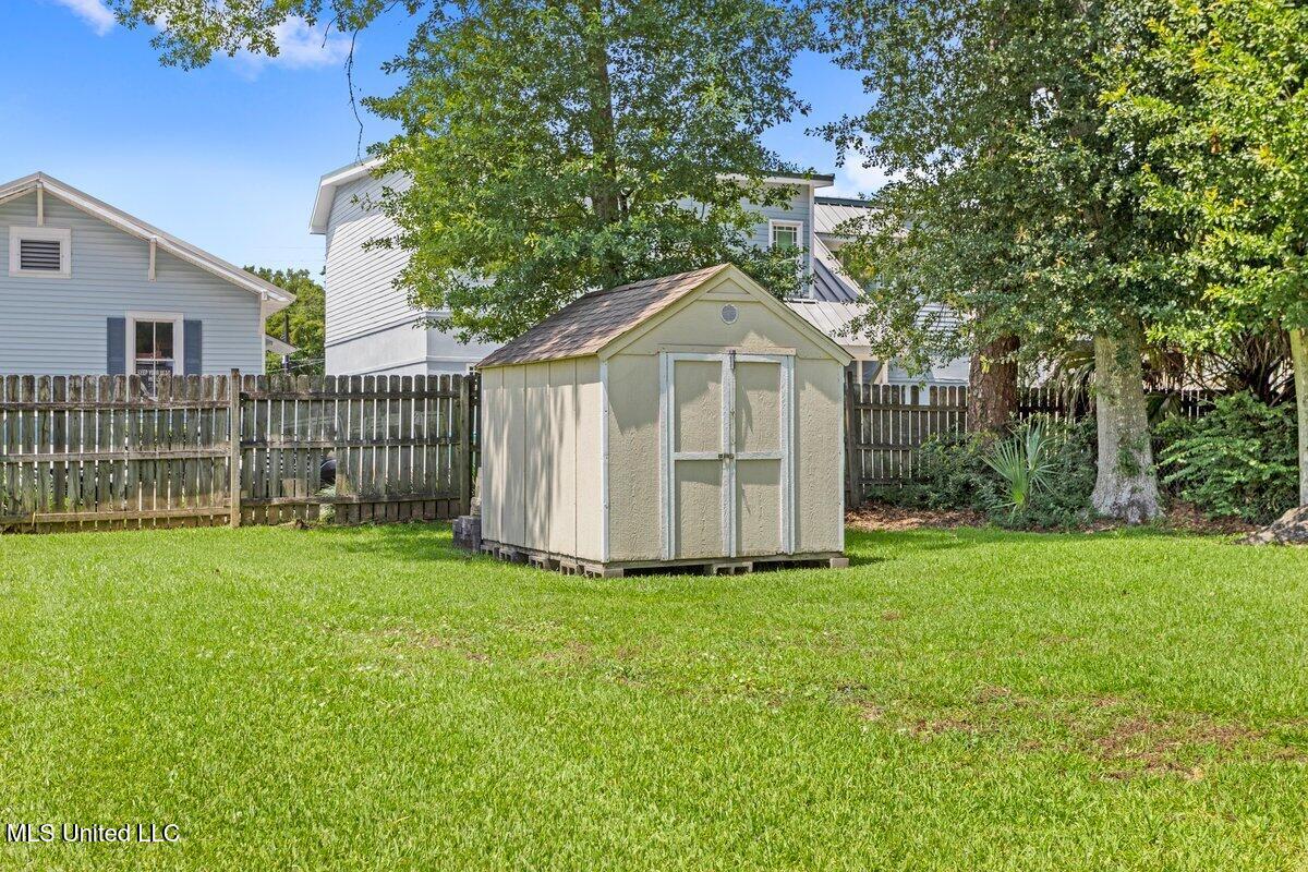 1309 Bowen Avenue Property Photo 29