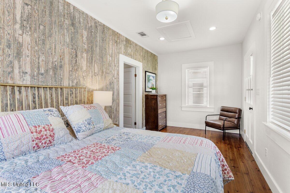 1309 Bowen Avenue Property Photo 32