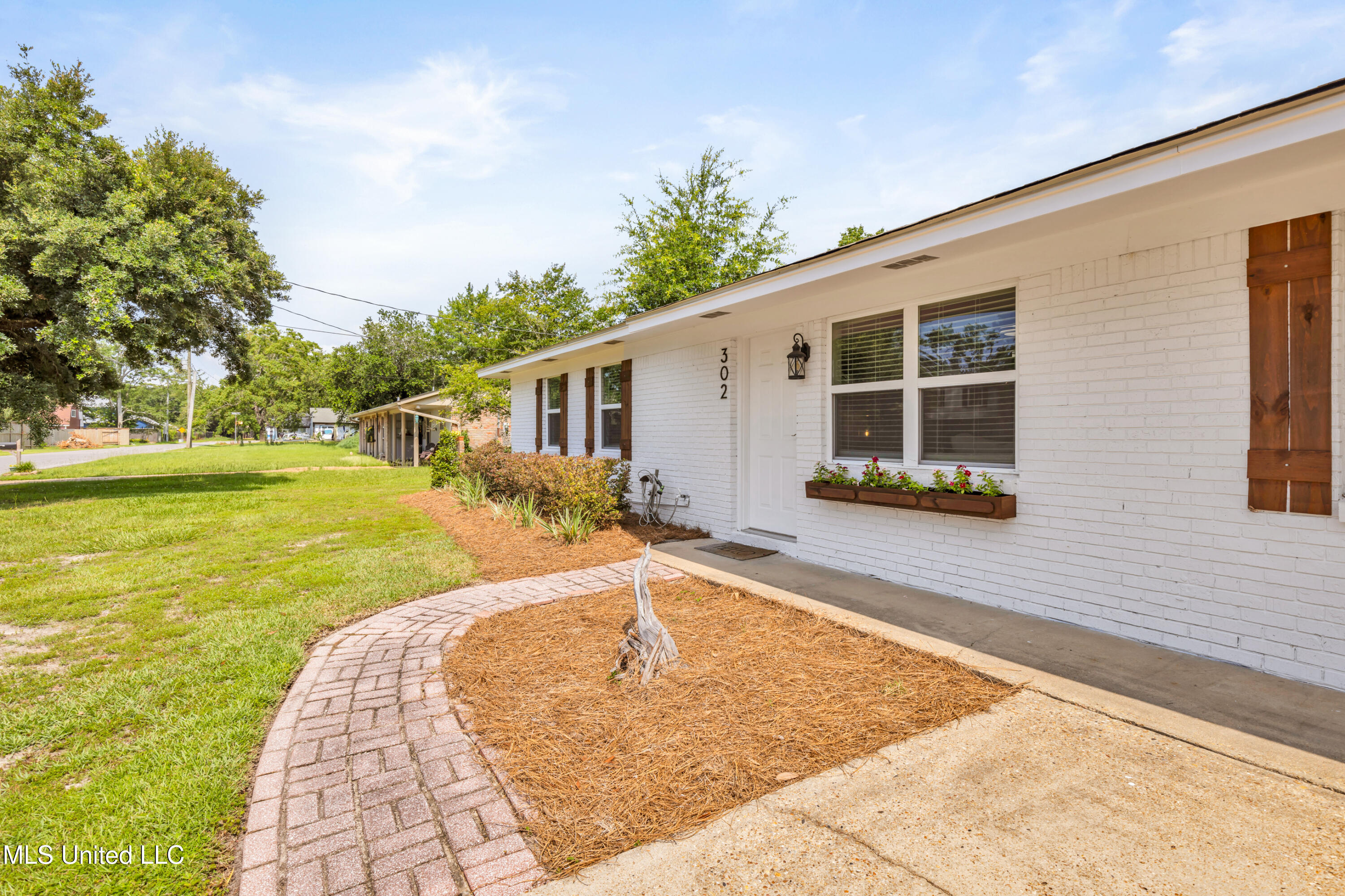 302 Brumbaugh Road Property Photo 5