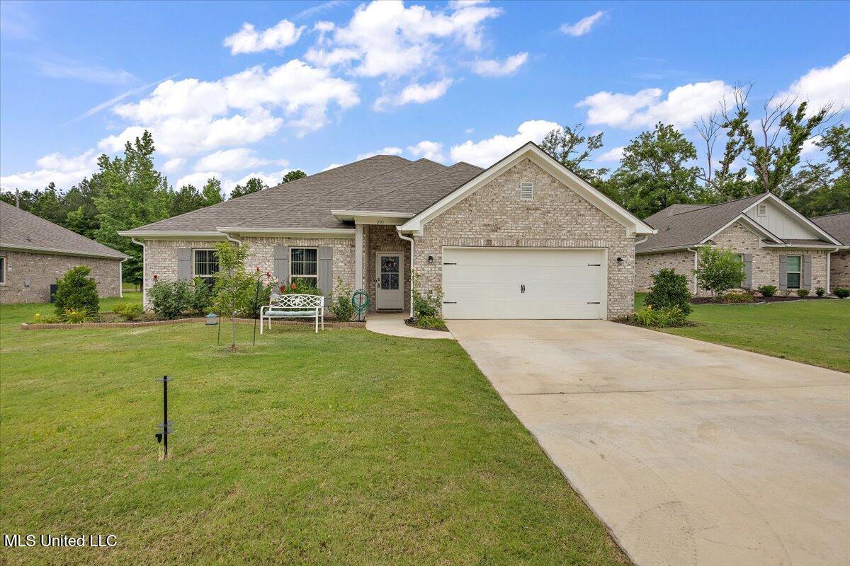 203 Vision Cove Property Photo 1