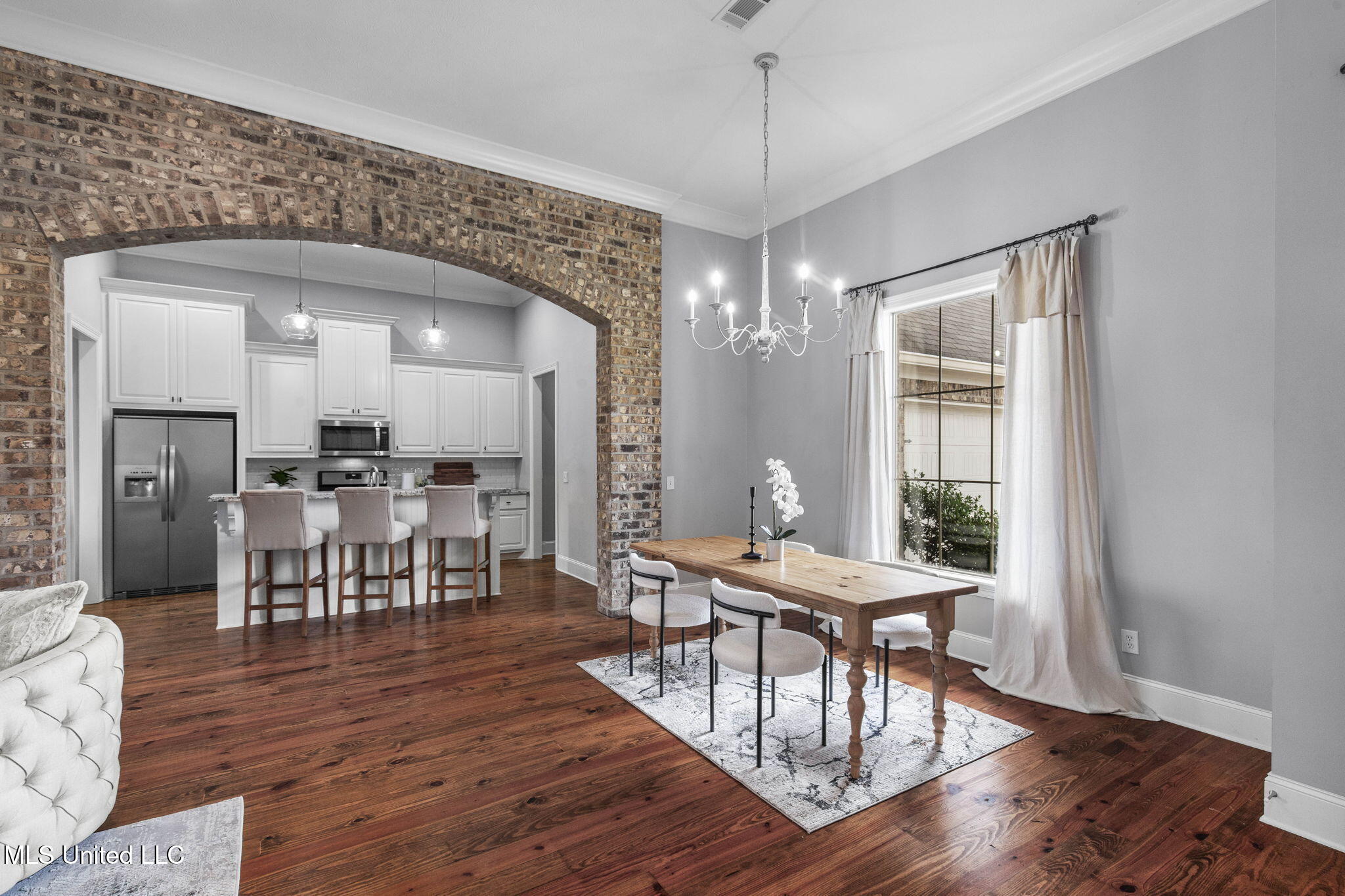 522 Carpenter Cove Property Photo 4