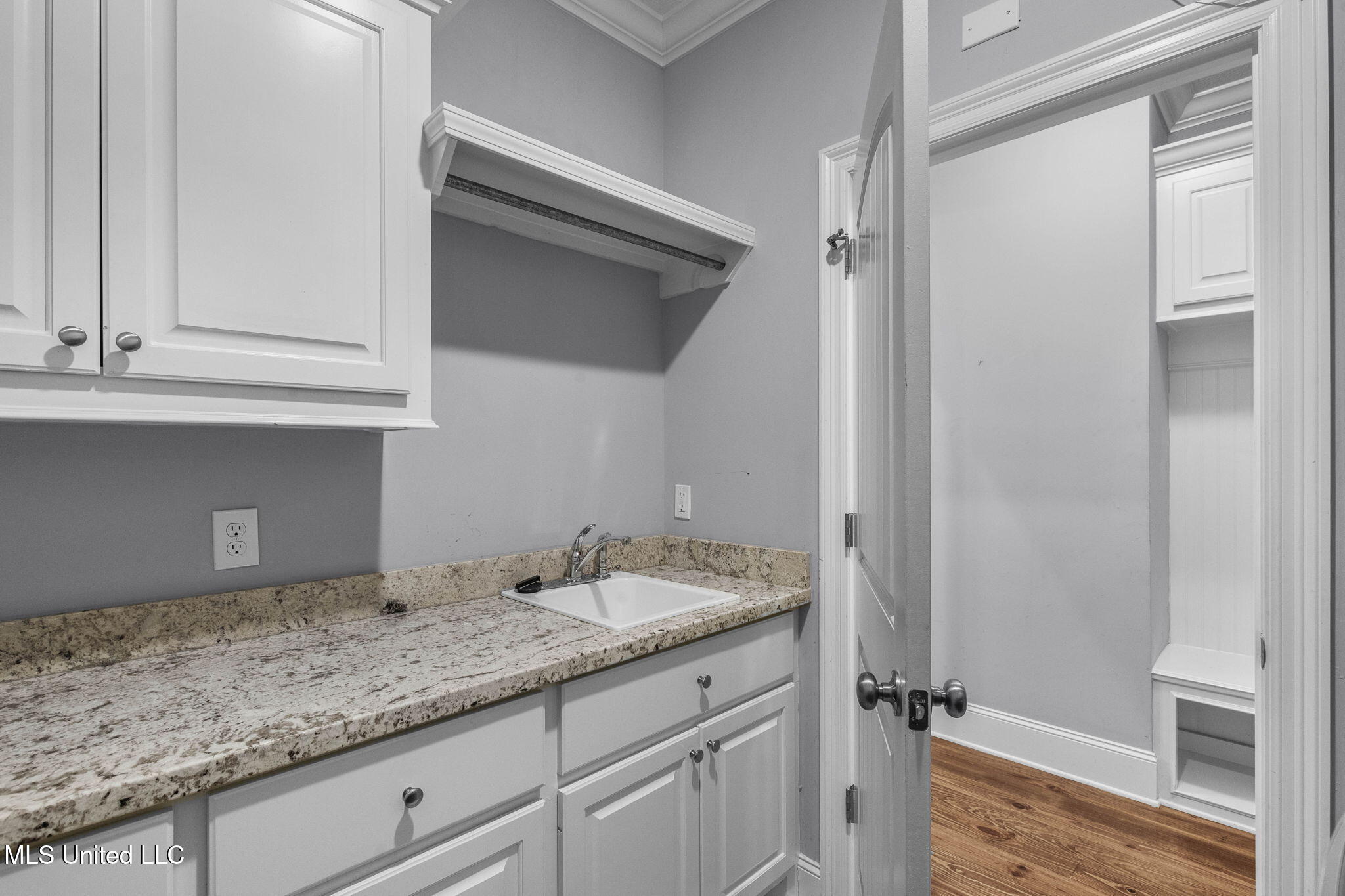 522 Carpenter Cove Property Photo 32