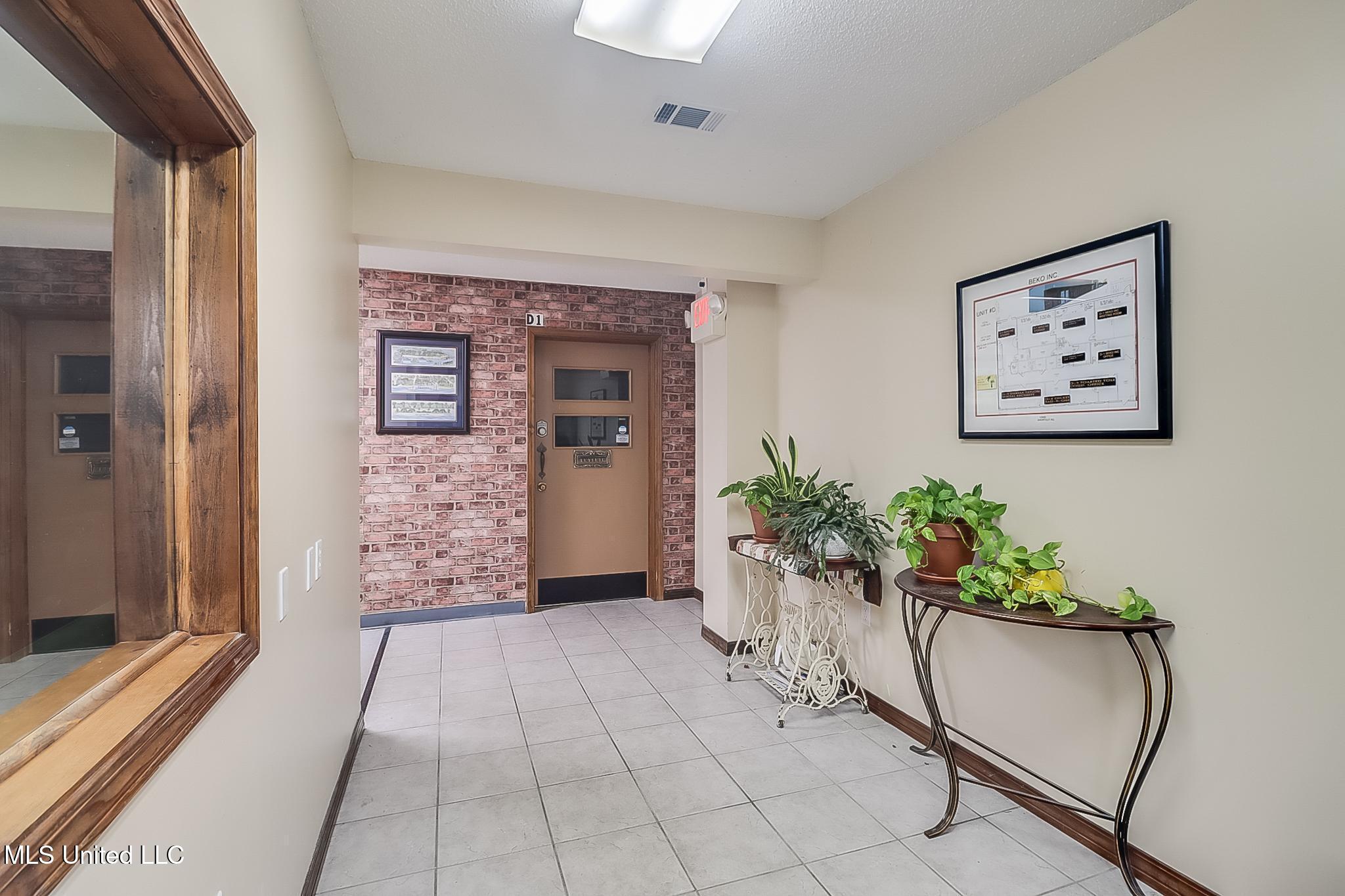 12450 Shortcut Road Property Photo 10