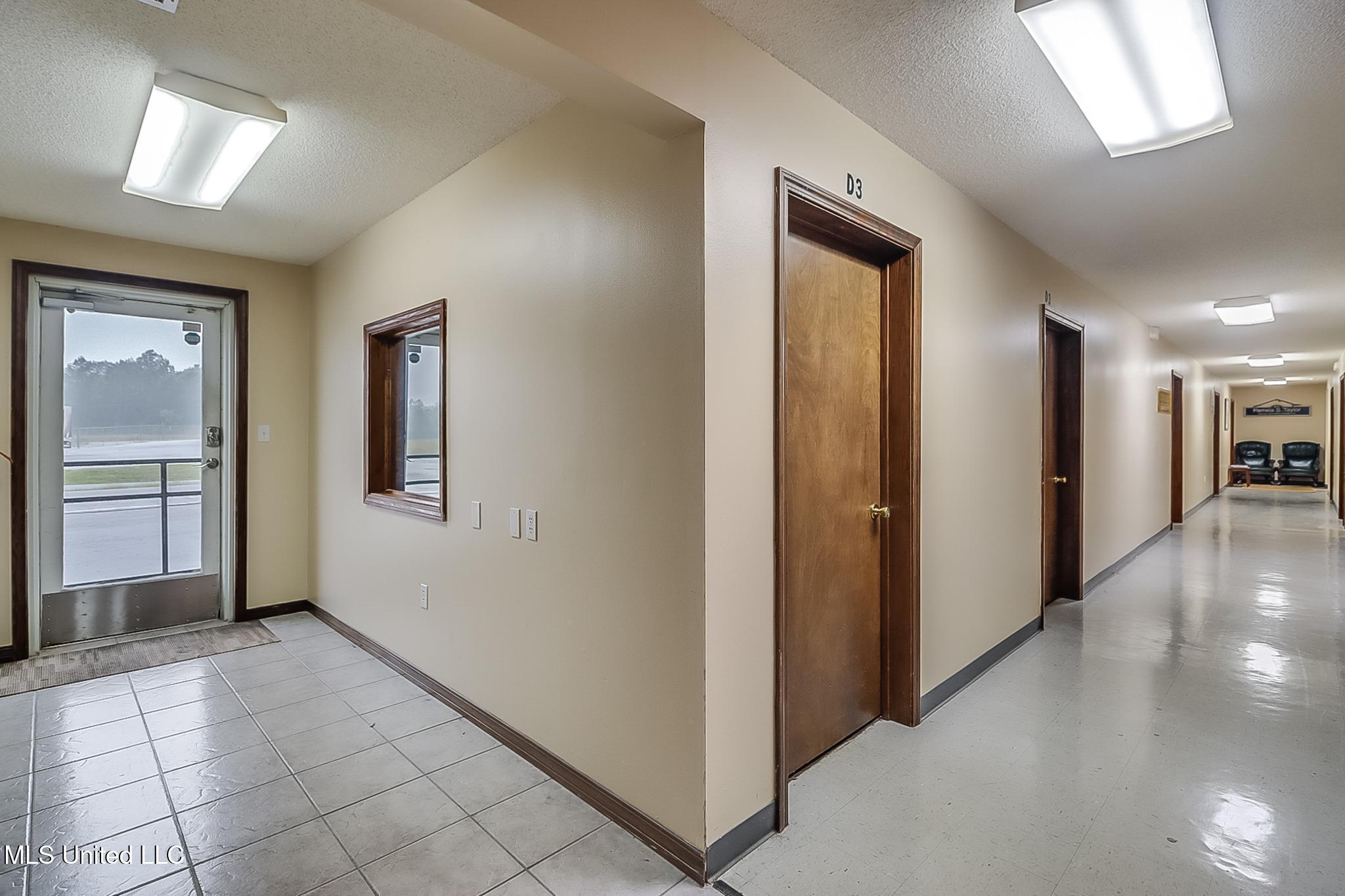 12450 Shortcut Road Property Photo 11