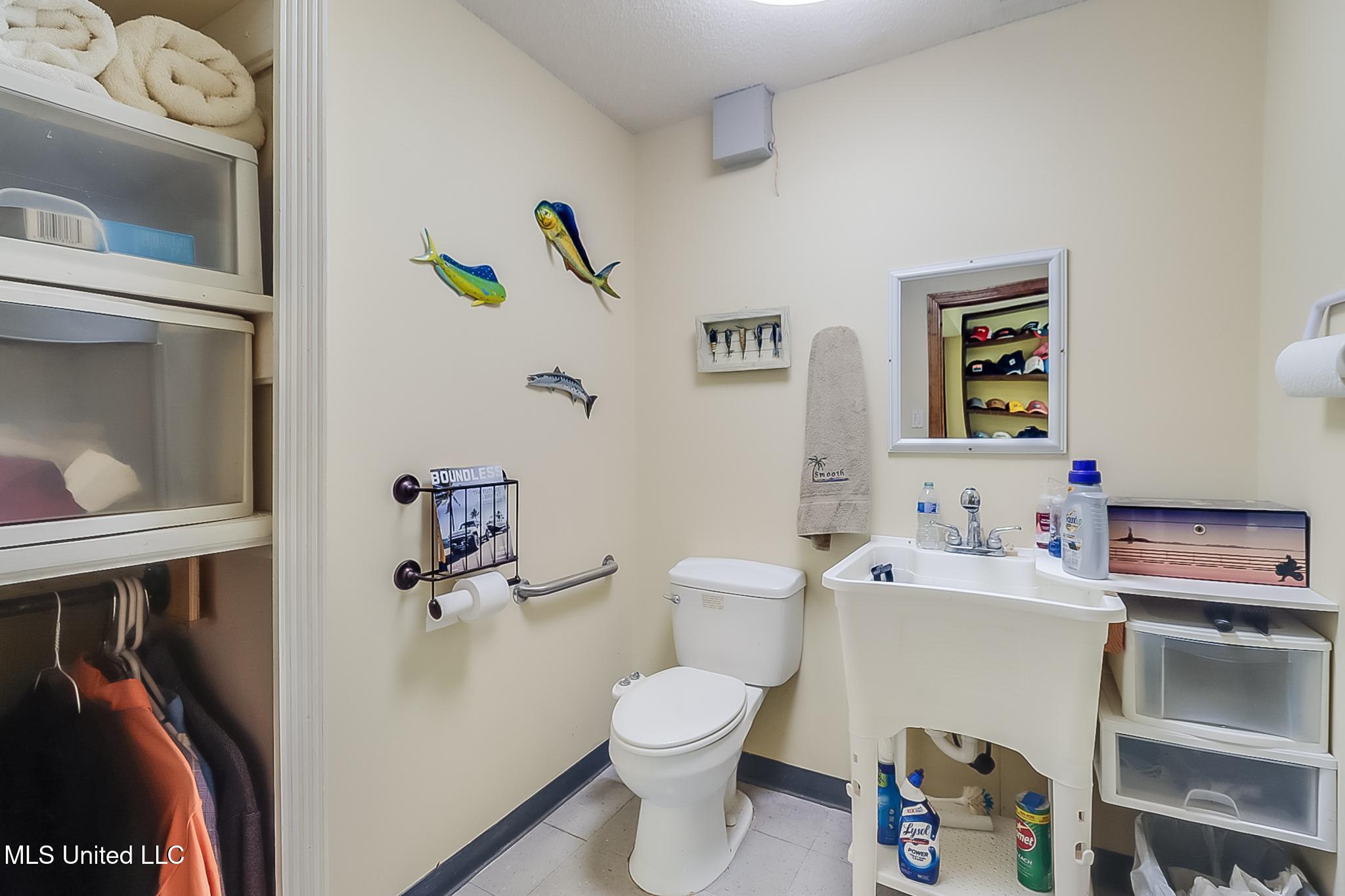 12450 Shortcut Road Property Photo 15