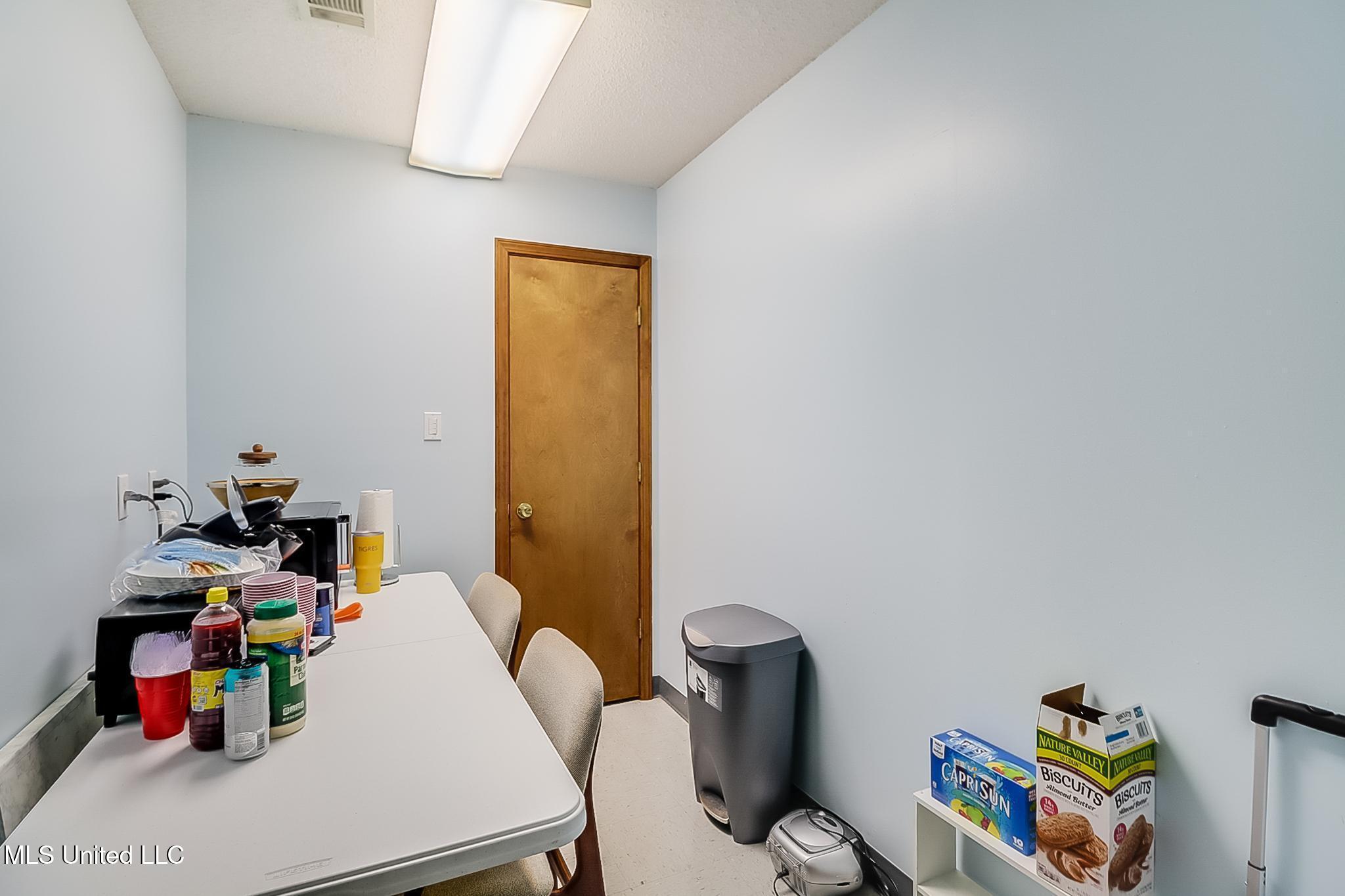 12450 Shortcut Road Property Photo 33