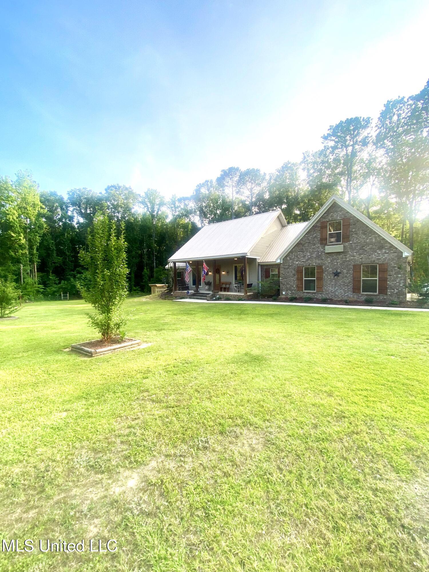115 Pinedale Road Property Photo 2