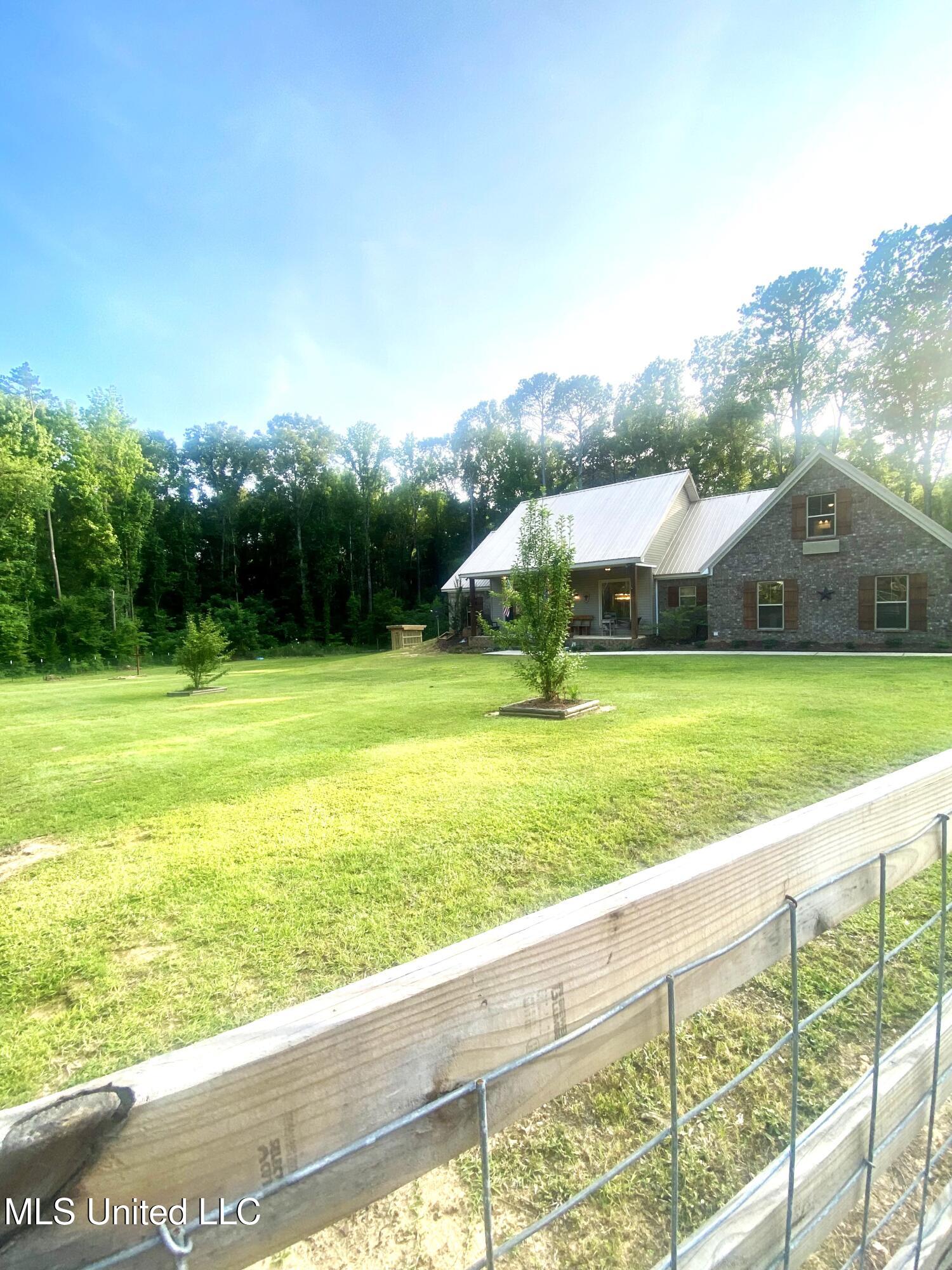 115 Pinedale Road Property Photo 5