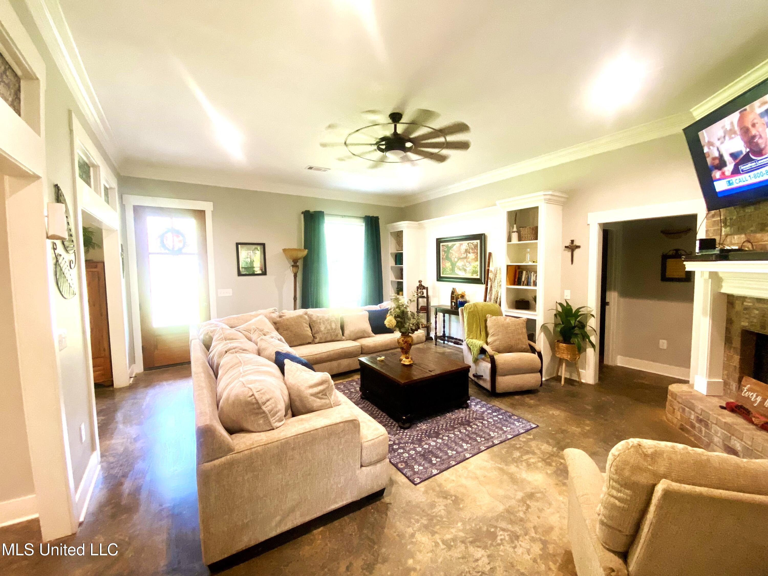 115 Pinedale Road Property Photo 9