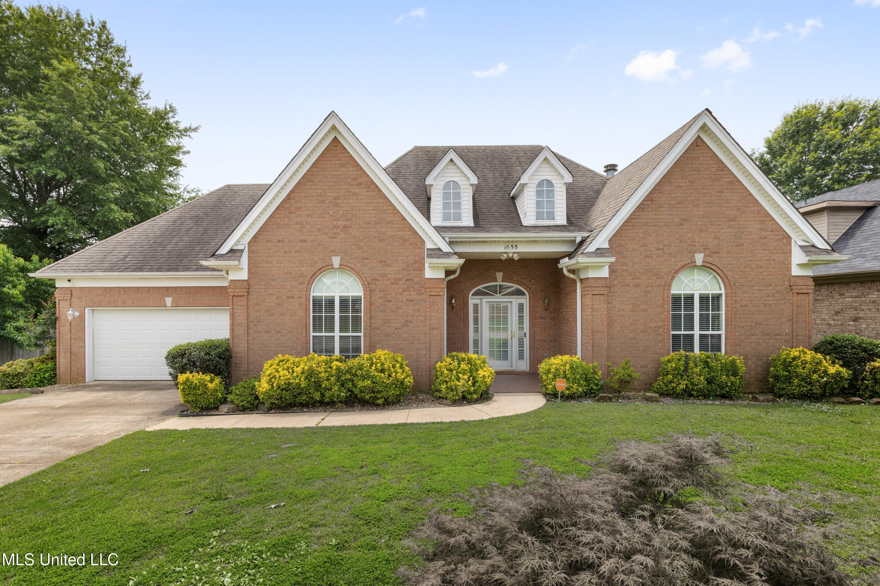 1655 Lantern Lane Property Photo 1