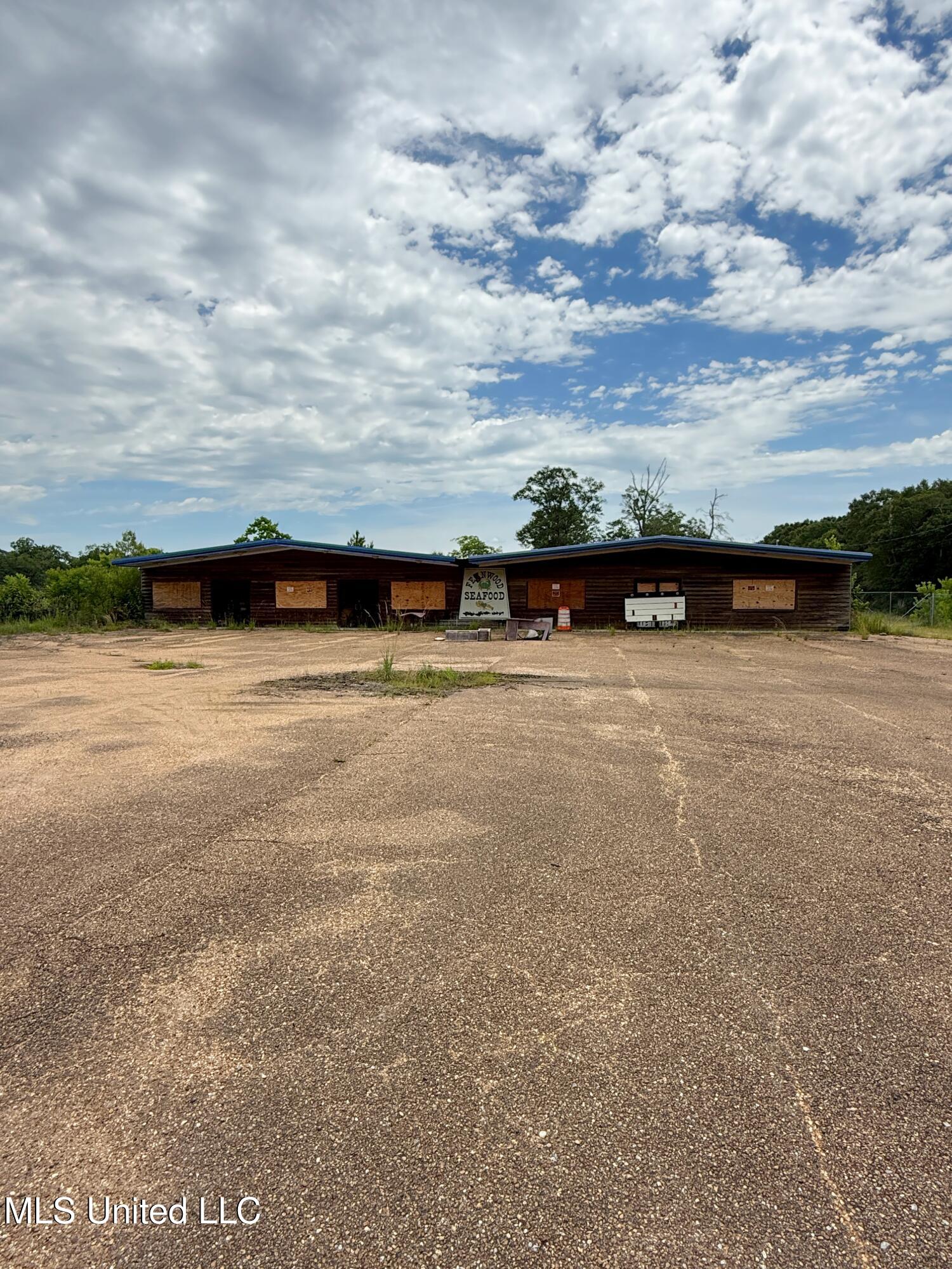 No Us-51 Property Photo 1
