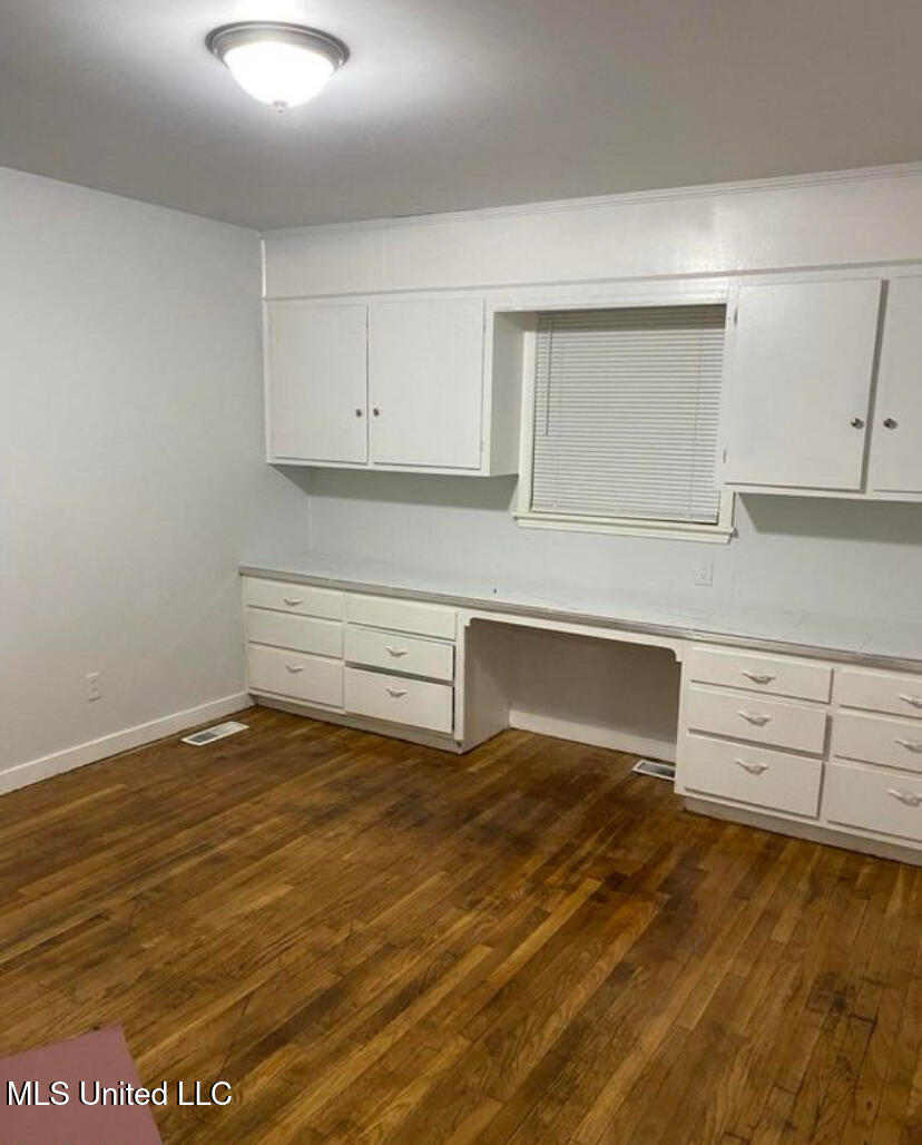 118 W Leavell Woods Drive Property Photo 5