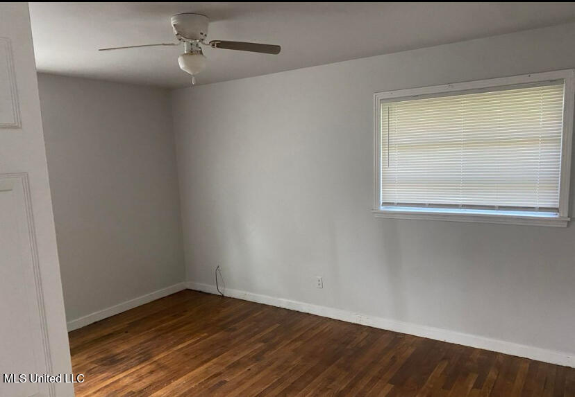 118 W Leavell Woods Drive Property Photo 10