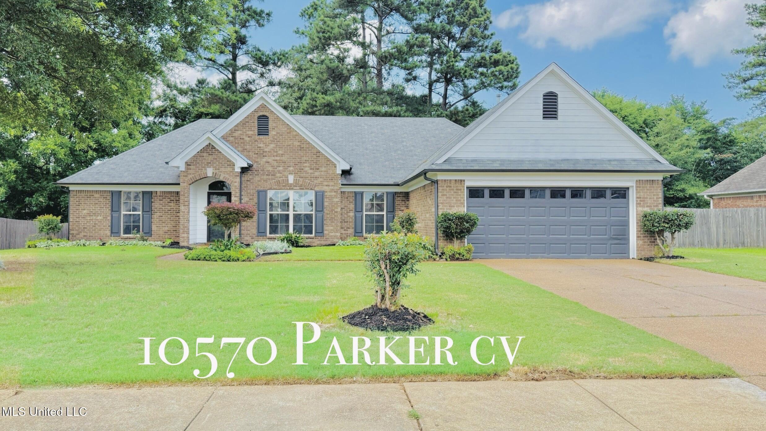 10570 Parker Cove Property Photo 1