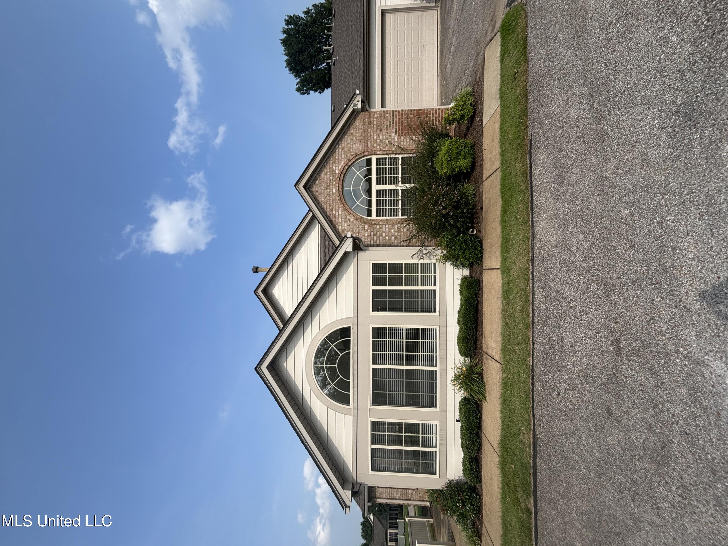 8911 Oak Branch Lane Property Photo 1