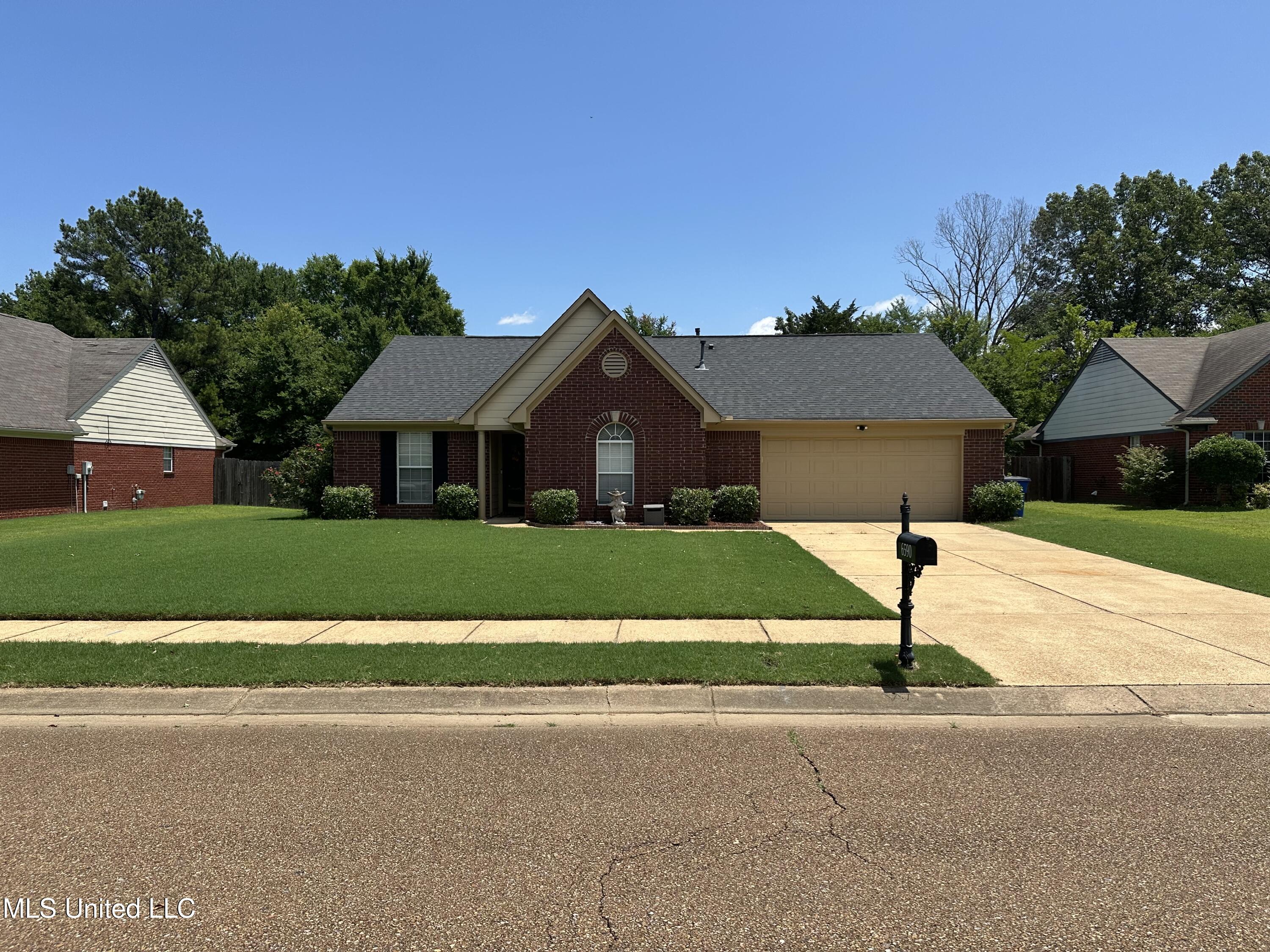 6590 White Hawk Lane Property Photo 1