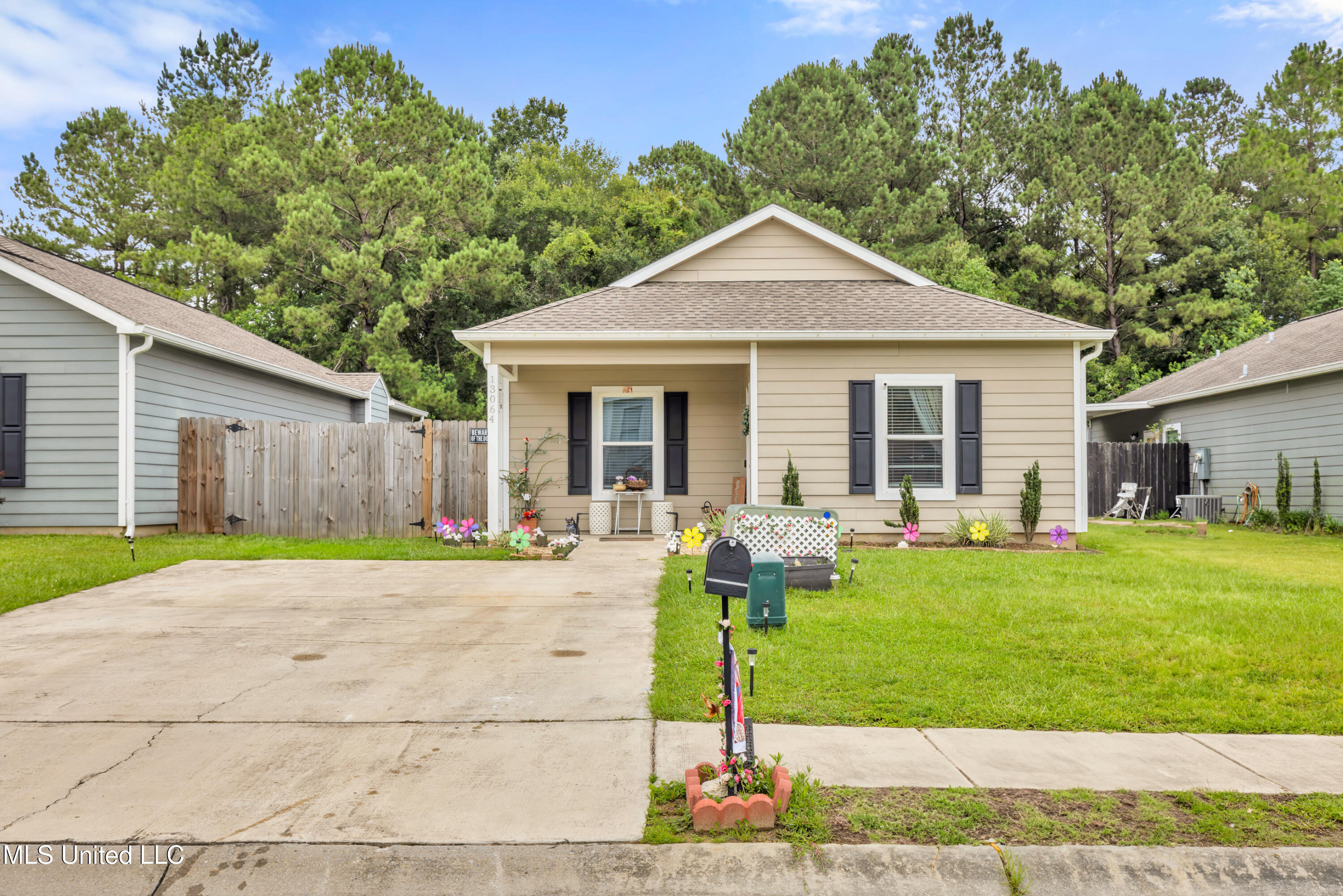 13064 Tracewood Drive Property Photo 1