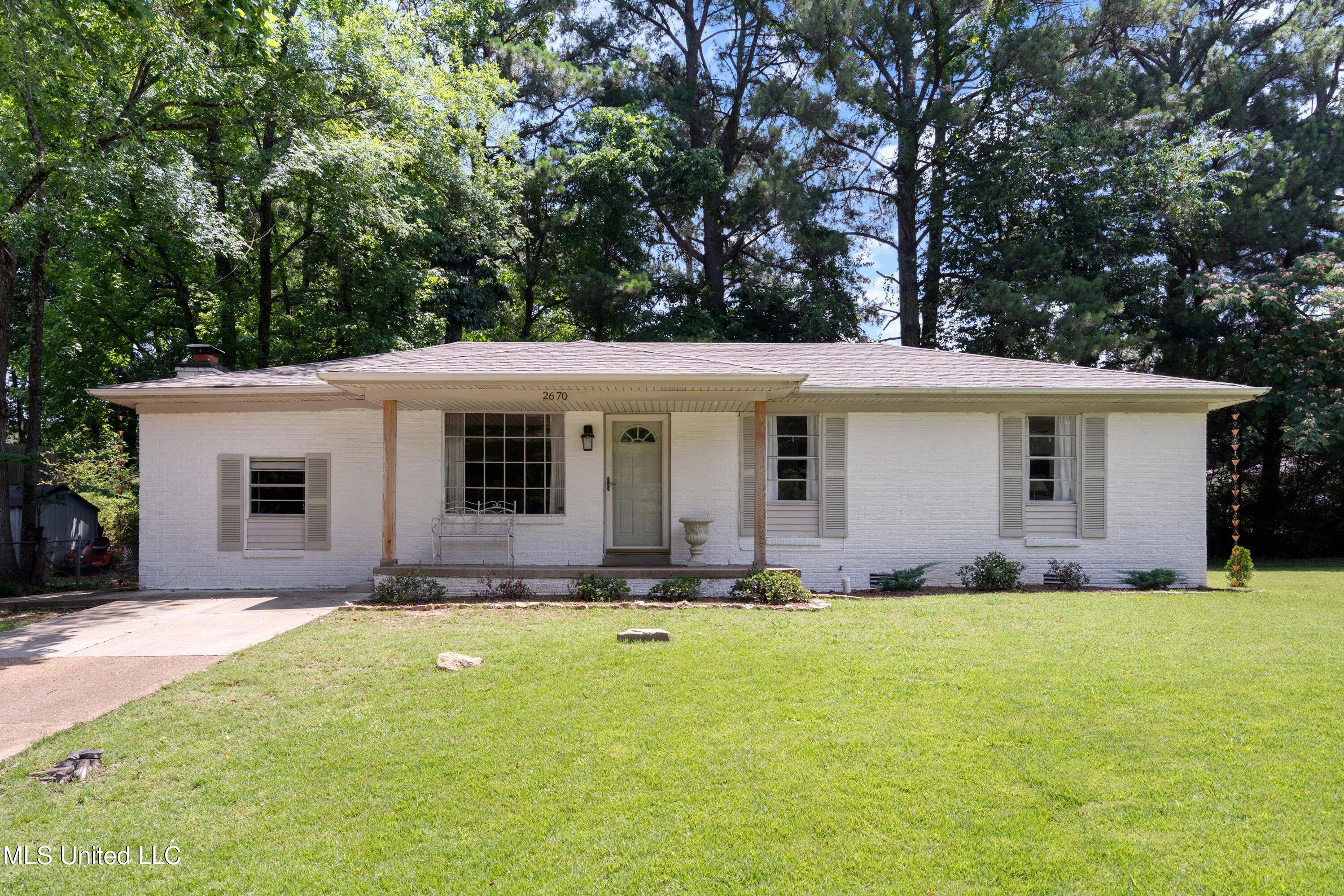 2670 Williamsburg Lane Property Photo 1