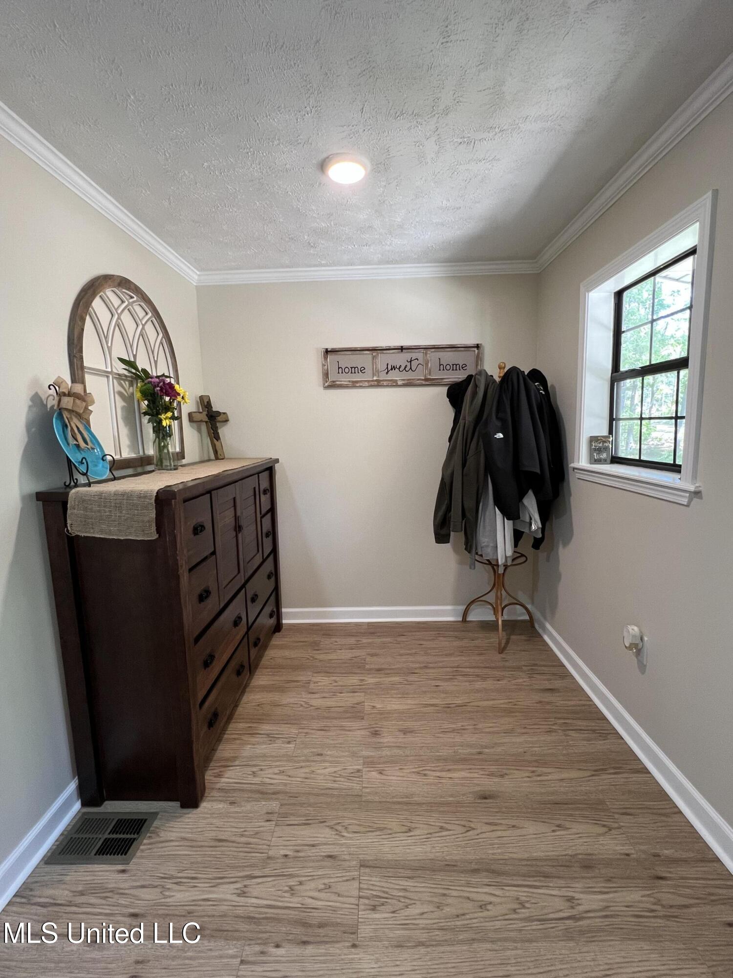 110 Hawks Nest Cove Property Photo 3