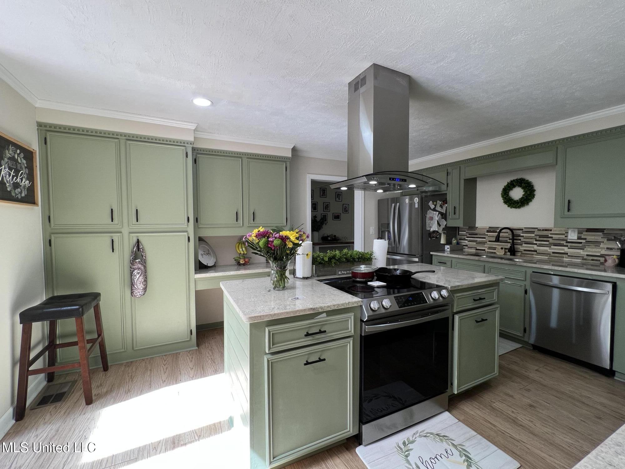 110 Hawks Nest Cove Property Photo 16