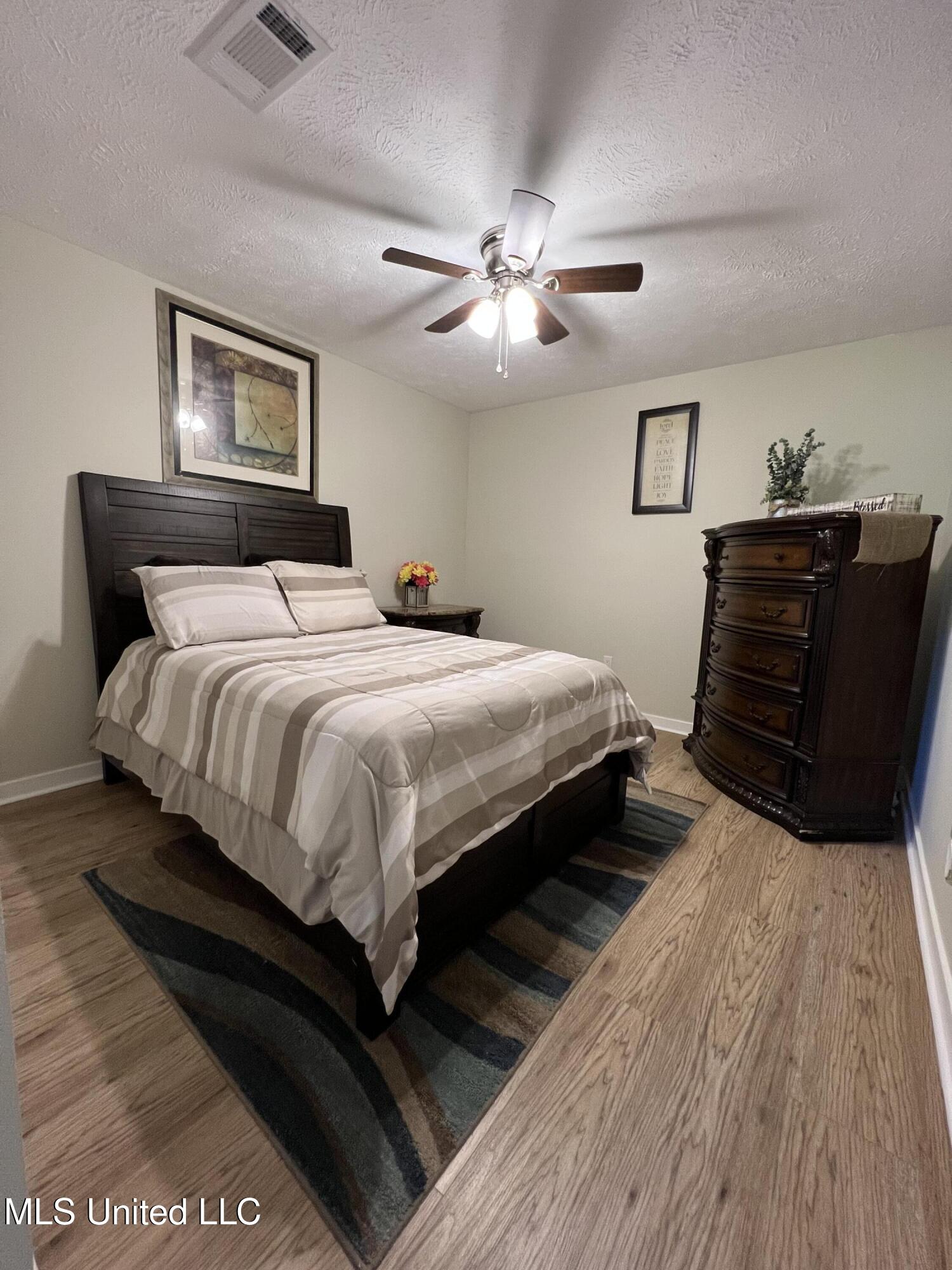 110 Hawks Nest Cove Property Photo 31