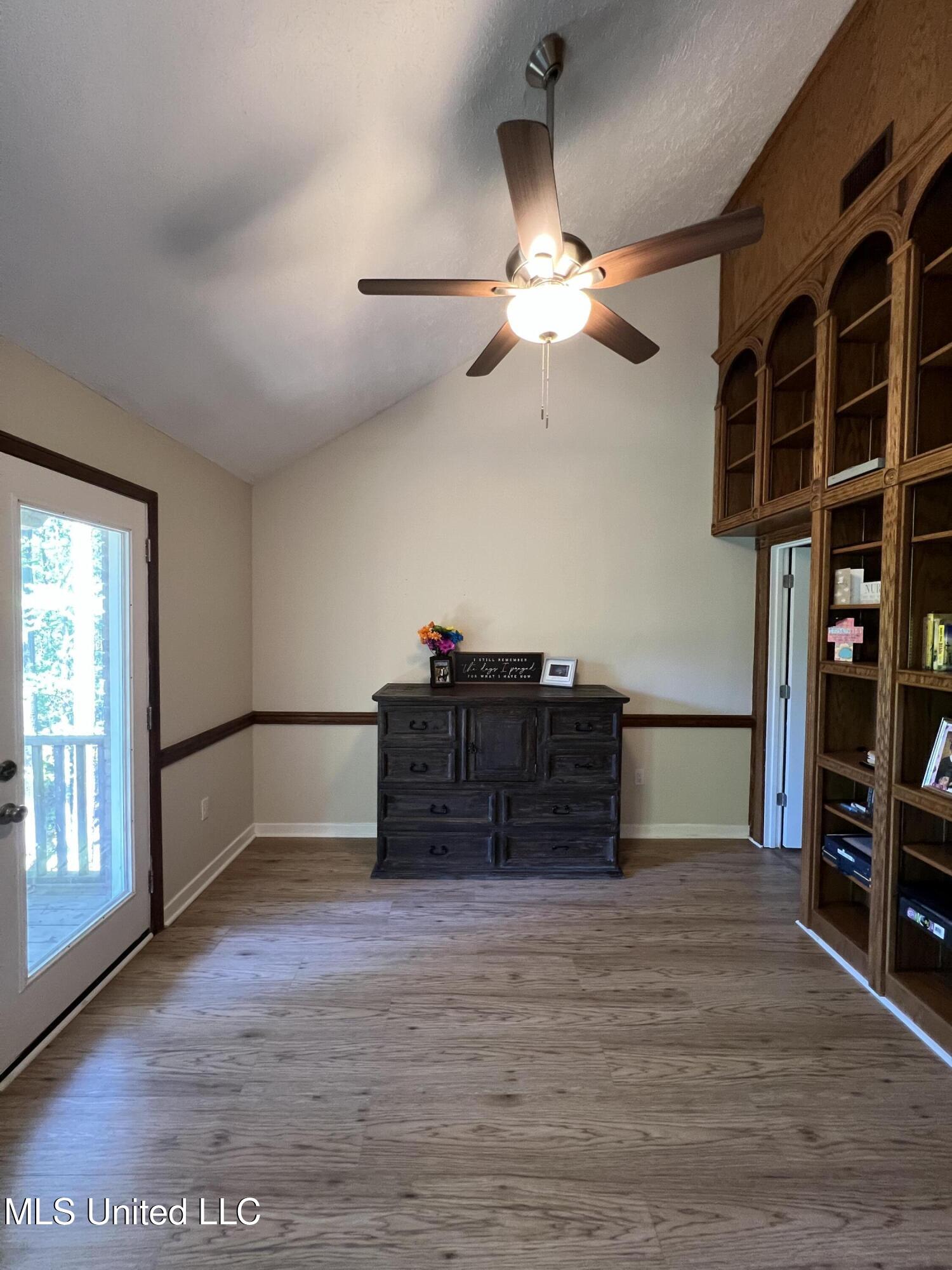 110 Hawks Nest Cove Property Photo 33