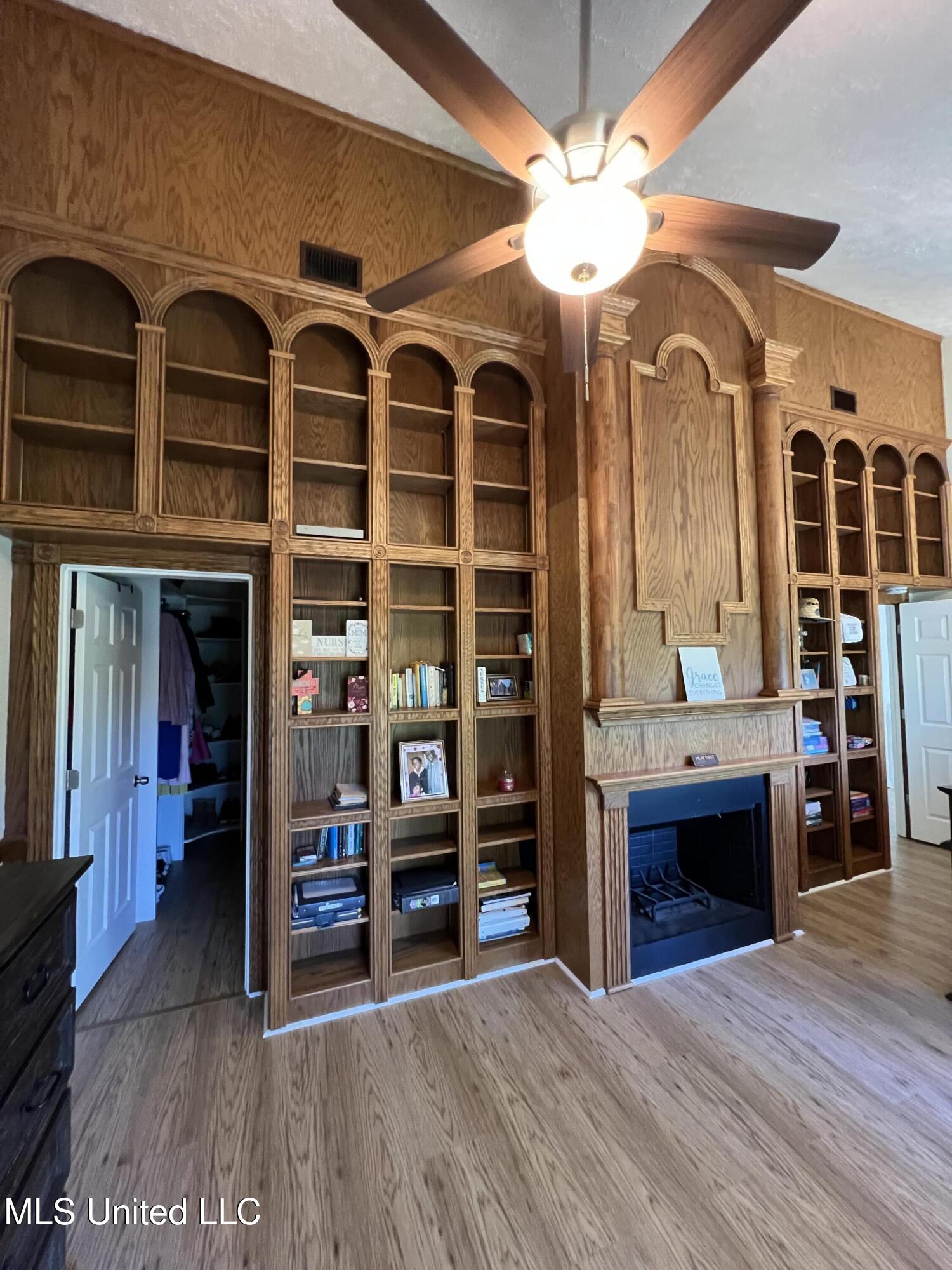 110 Hawks Nest Cove Property Photo 35