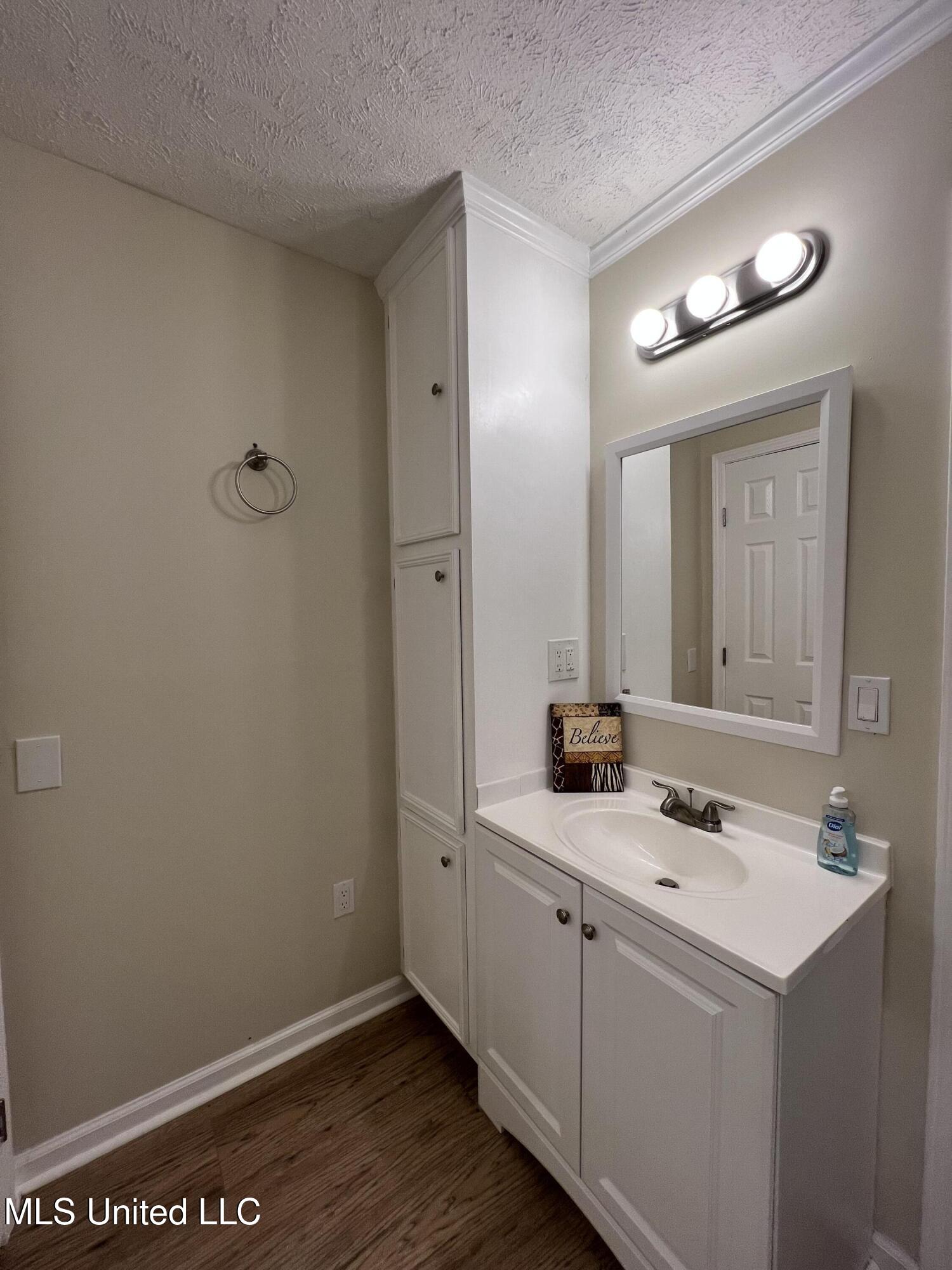 110 Hawks Nest Cove Property Photo 38