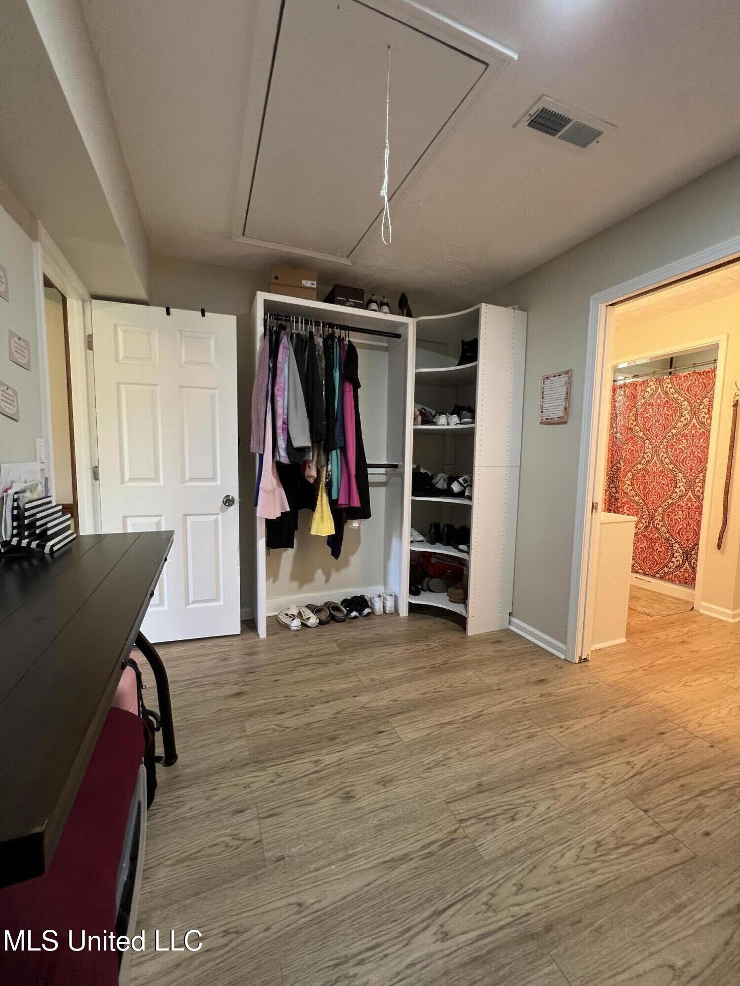 110 Hawks Nest Cove Property Photo 42