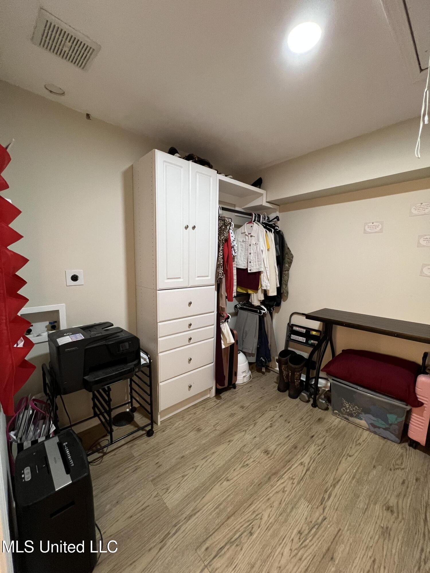 110 Hawks Nest Cove Property Photo 44