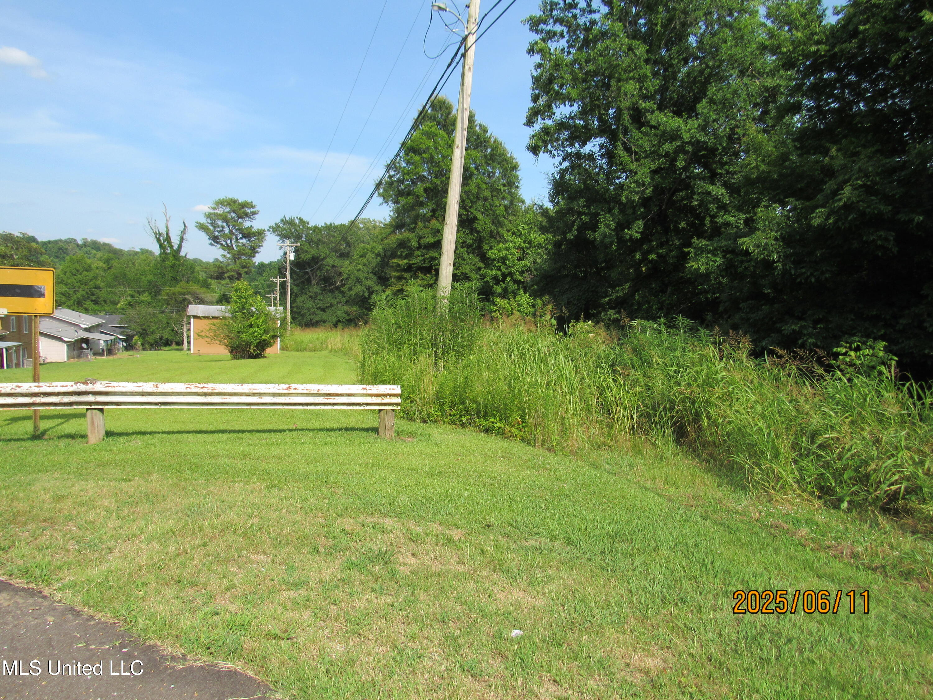 Enchanted Drive Property Photo 2