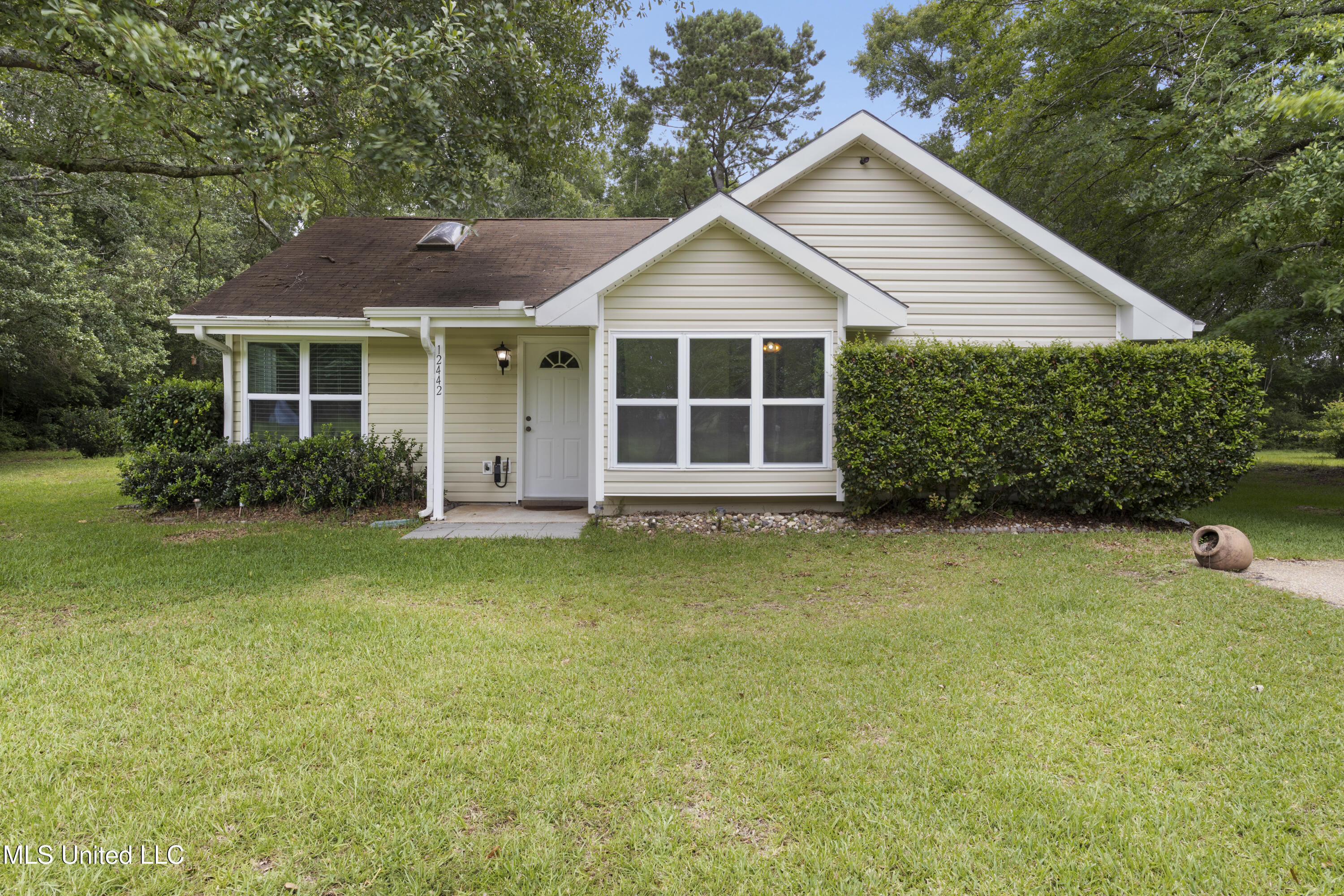 12442 Cox Road Property Photo 1