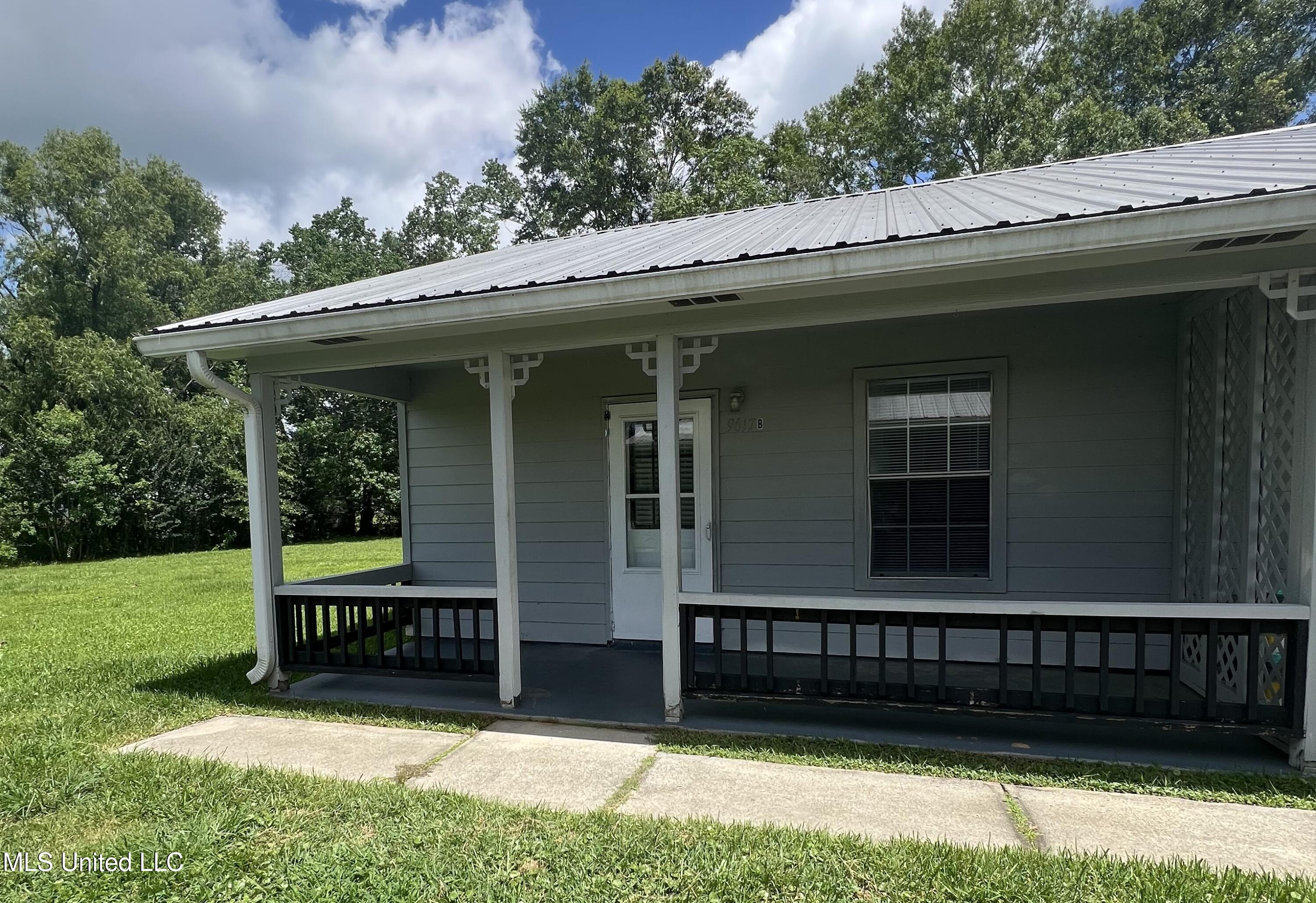 9617 Smith Avenue Property Photo 1