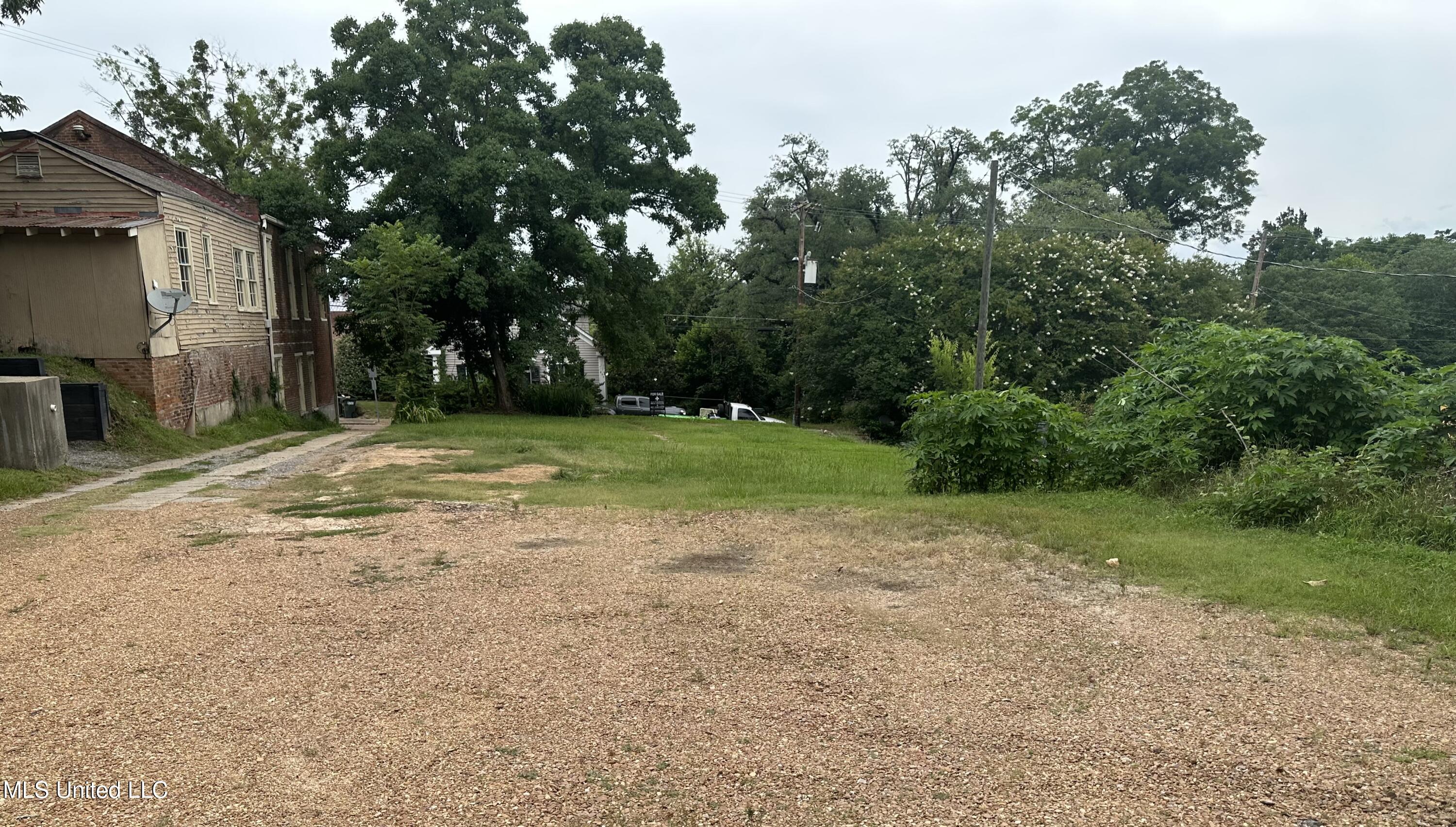 806 State Street Property Photo 2