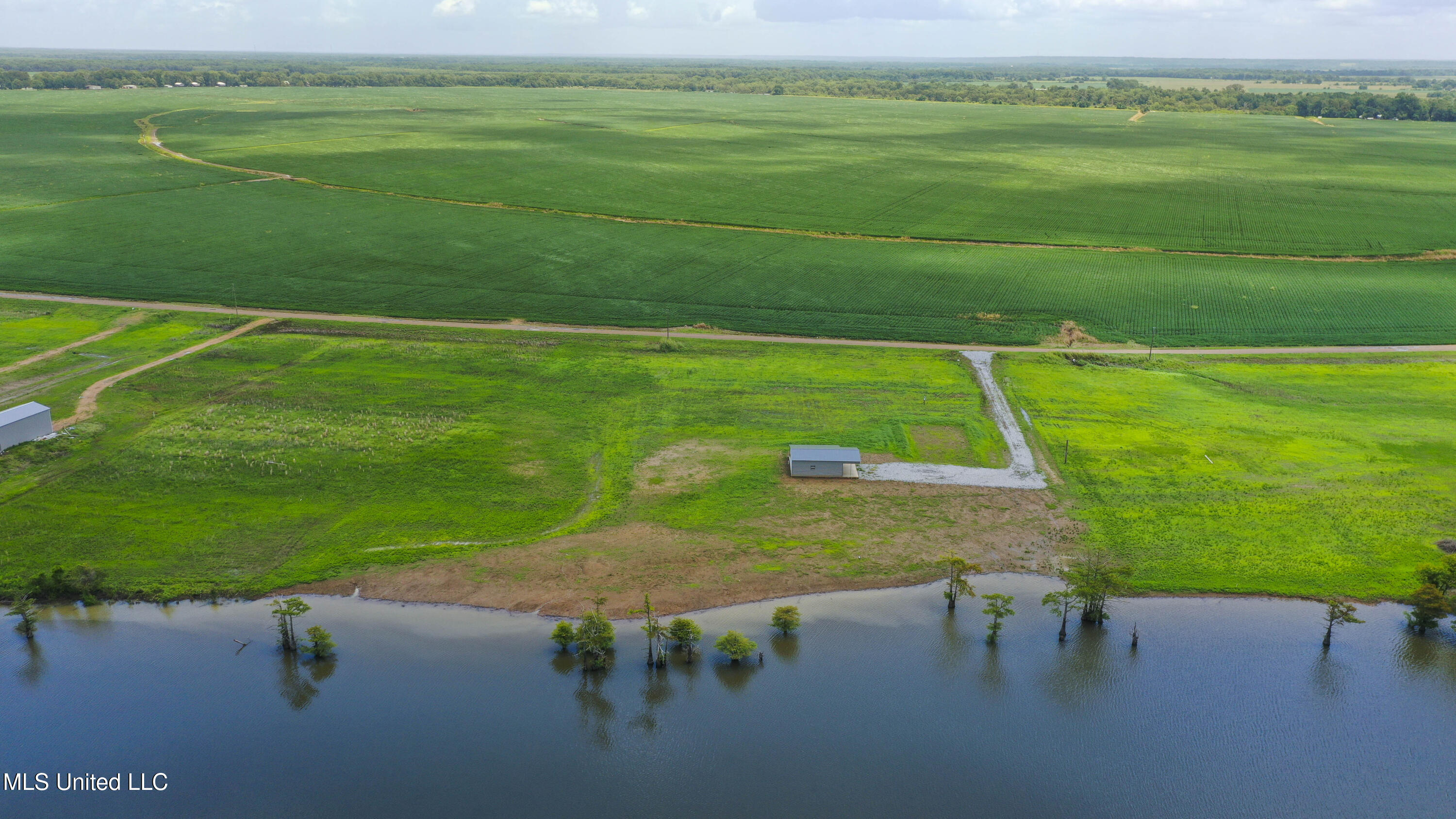 001 Deerfield Road Property Photo 5