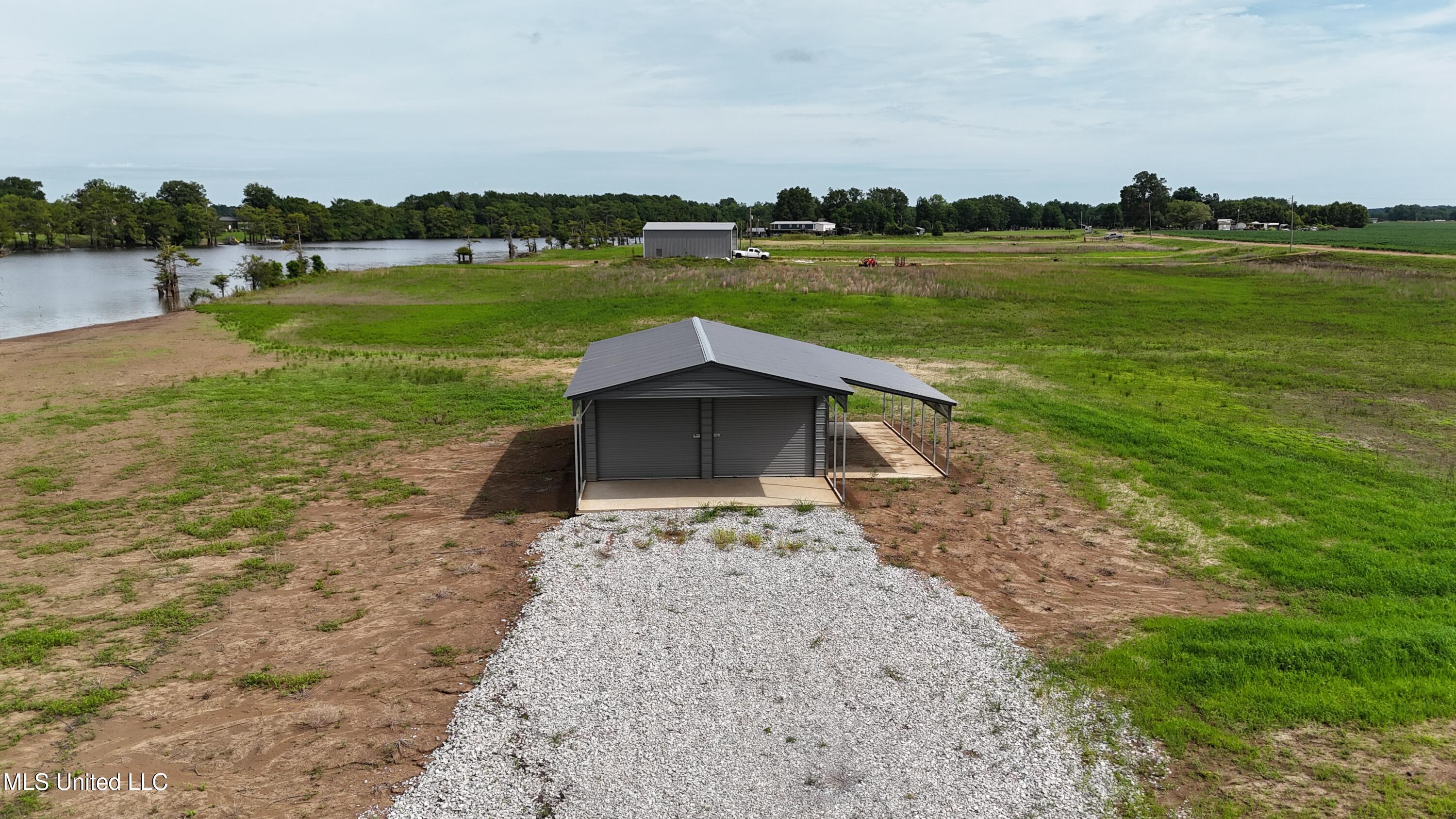 001 Deerfield Road Property Photo 8