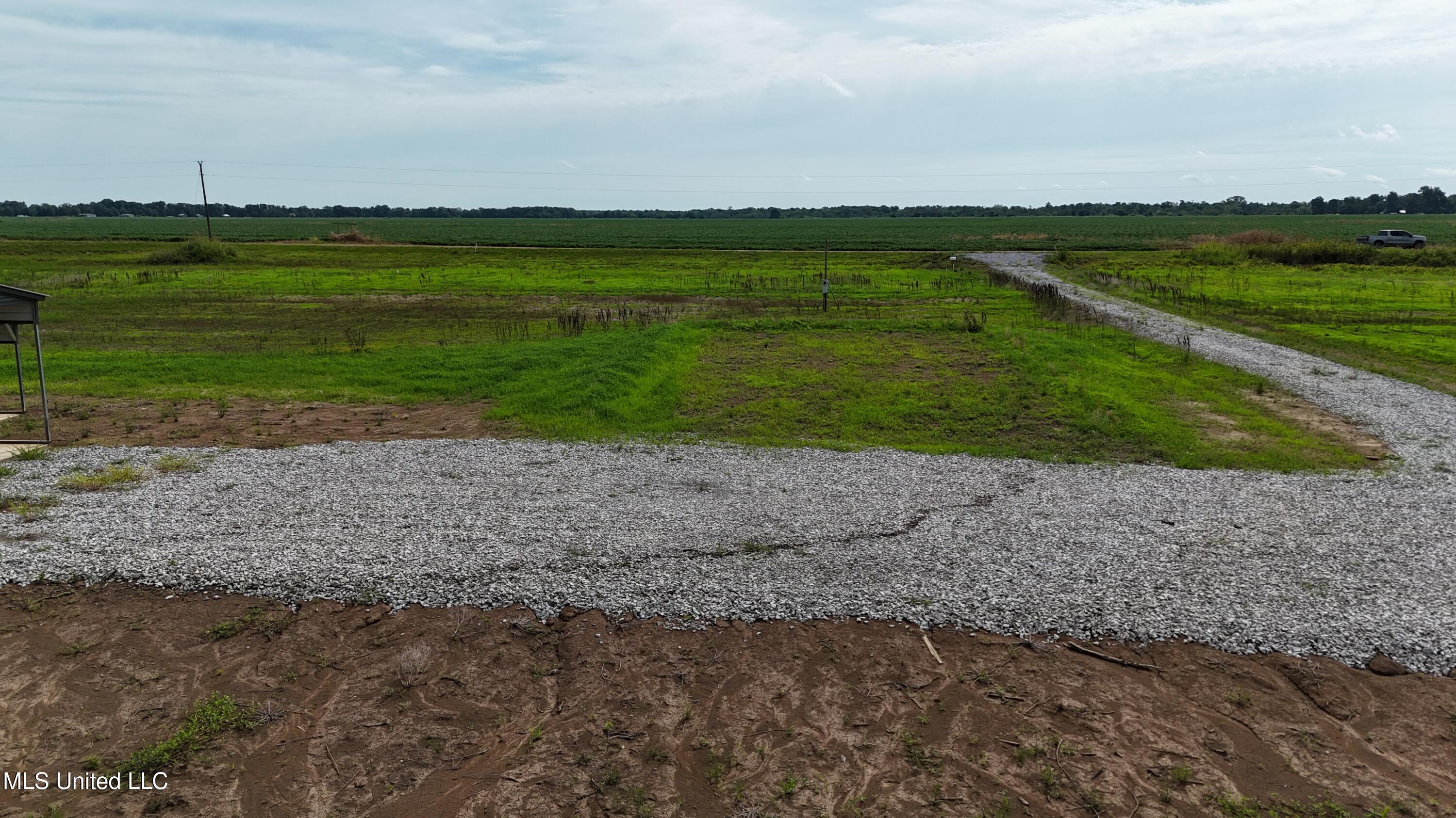 001 Deerfield Road Property Photo 9