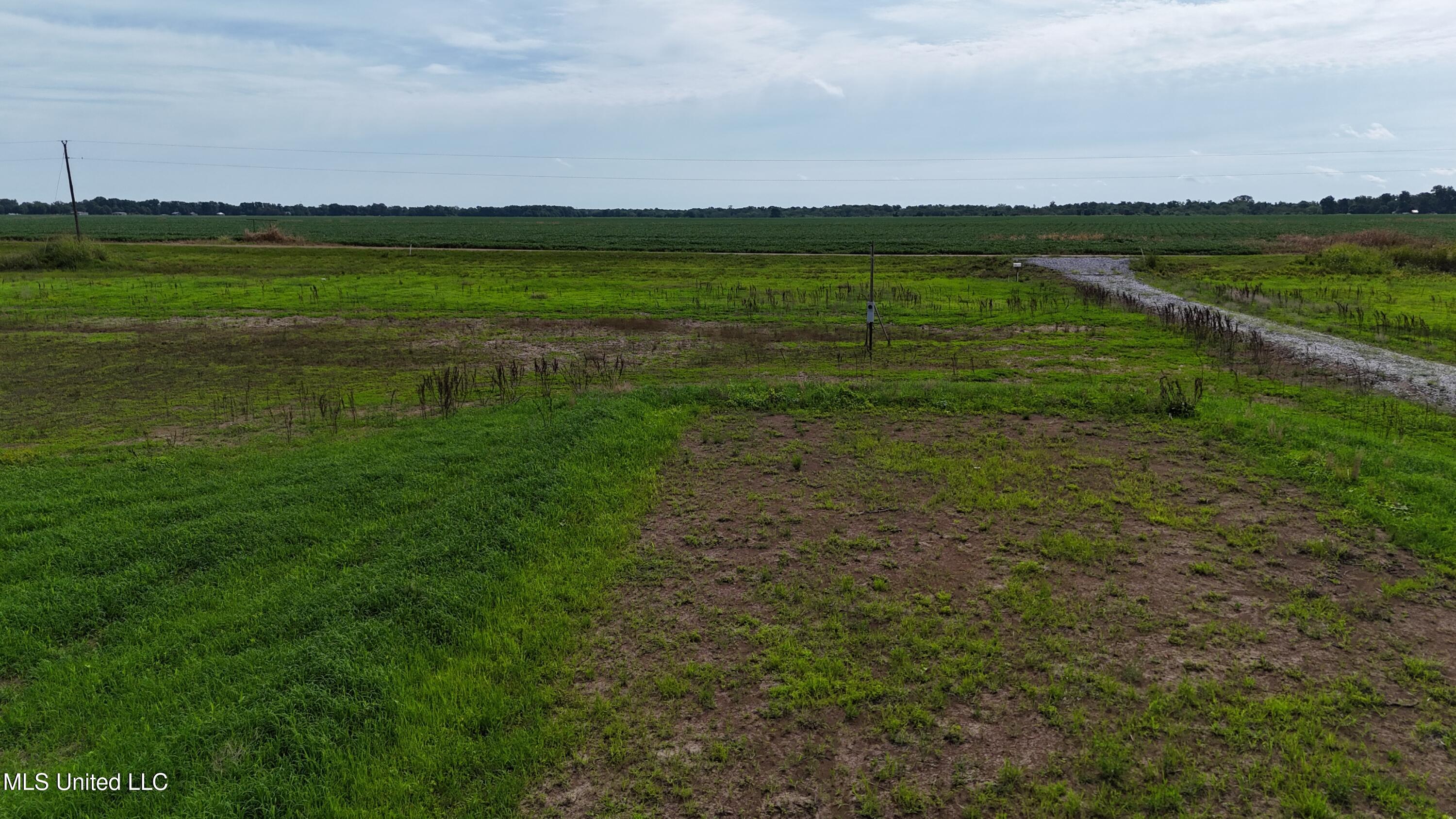 001 Deerfield Road Property Photo 11